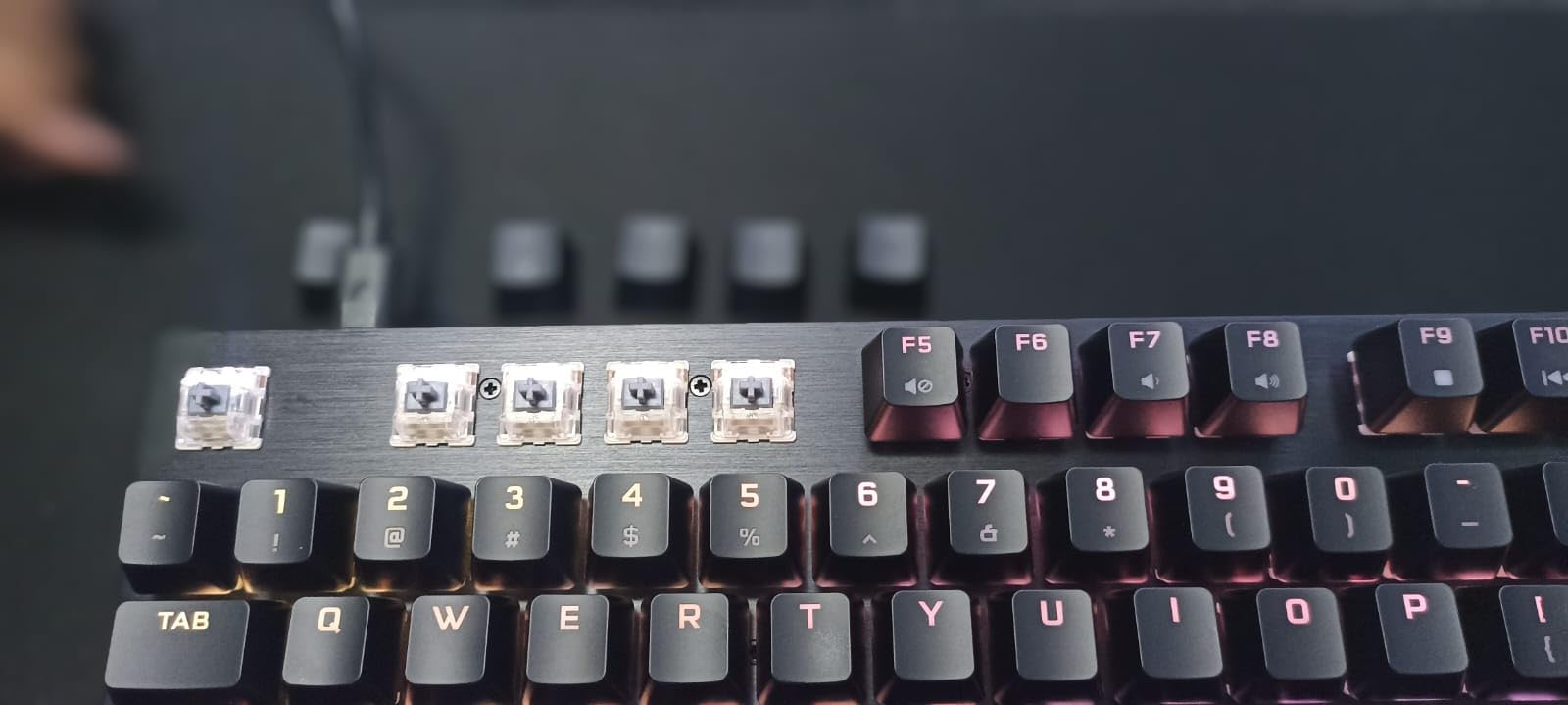Corsair K60 RGB TKL RGB Tenkeyless Optical-Mechanical Wired Gaming Keyboard - OPX Switches - Polycarbonate Keycaps - iCUE Compatible - QWERTY NA Layout - Black customer photo 2