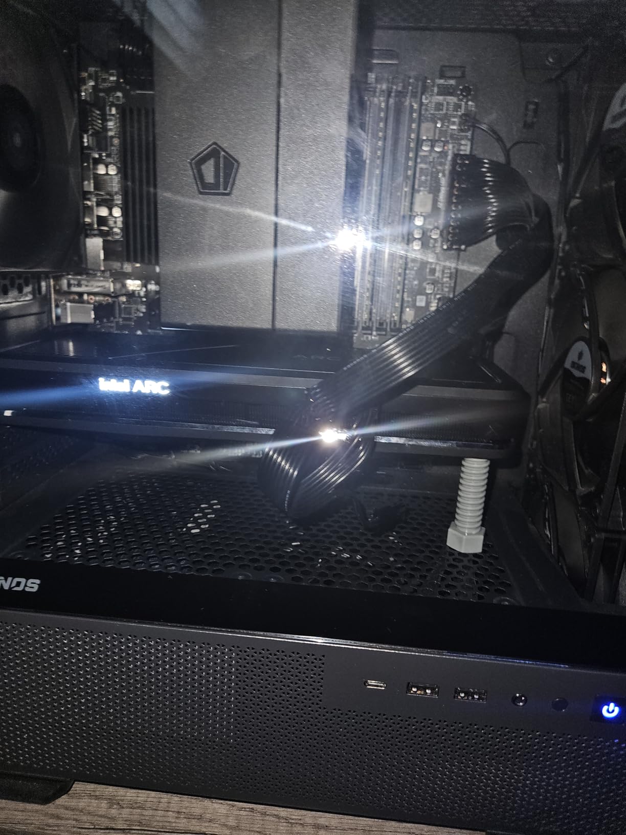 MSI PRO B550M-VC WiFi ProSeries Motherboard (AMD Ryzen 5000 Series) customer photo 1