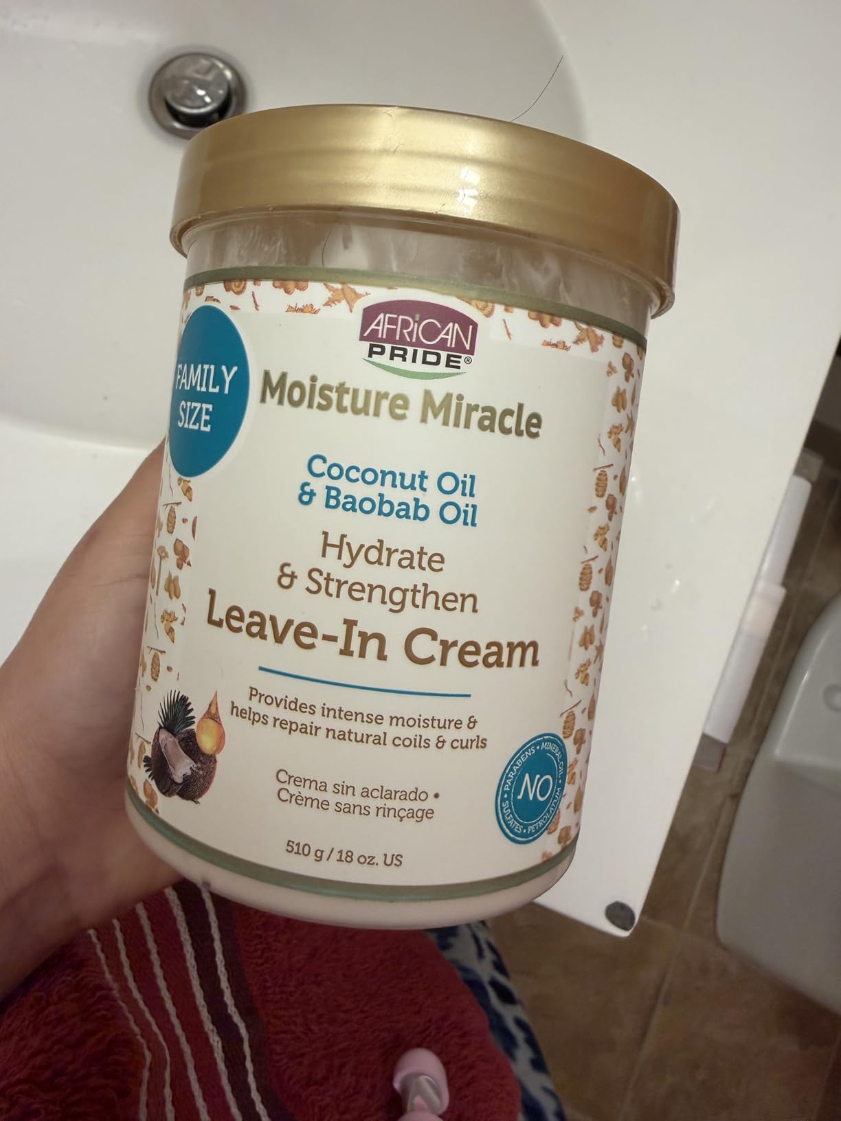 African Pride Moisture Miracle Leave-In Cream with Baobab Oil & Coconut Oil for Coily & Curly Hair, Adds Moisture, Helps Repair & Strengthen, 18 oz customer photo 1
