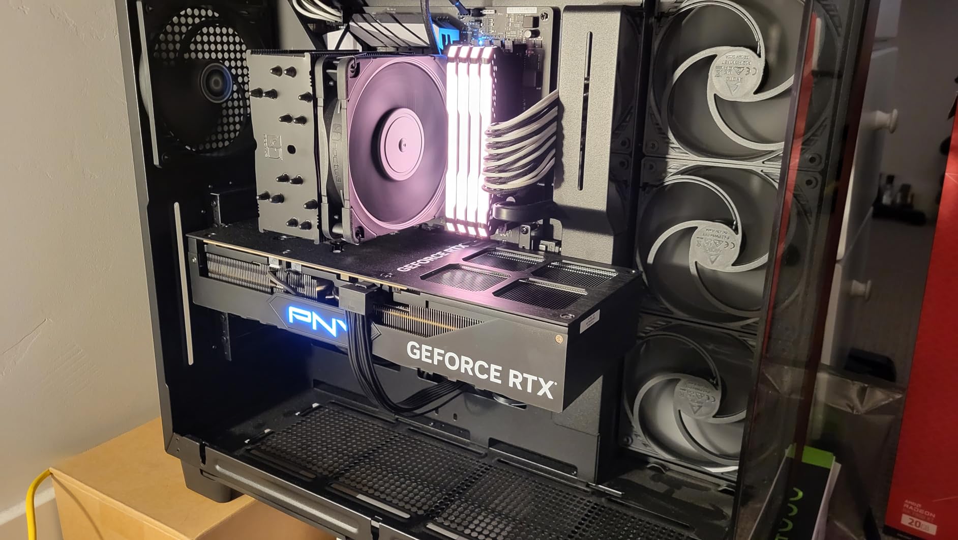 PNY GeForce RTX 4090, 24GB GDDR6X, Verto Triple Fan, Graphics Card, DLSS 3, 384-Bit, PCIe 4.0, HDMI/DisplayPort customer photo 2