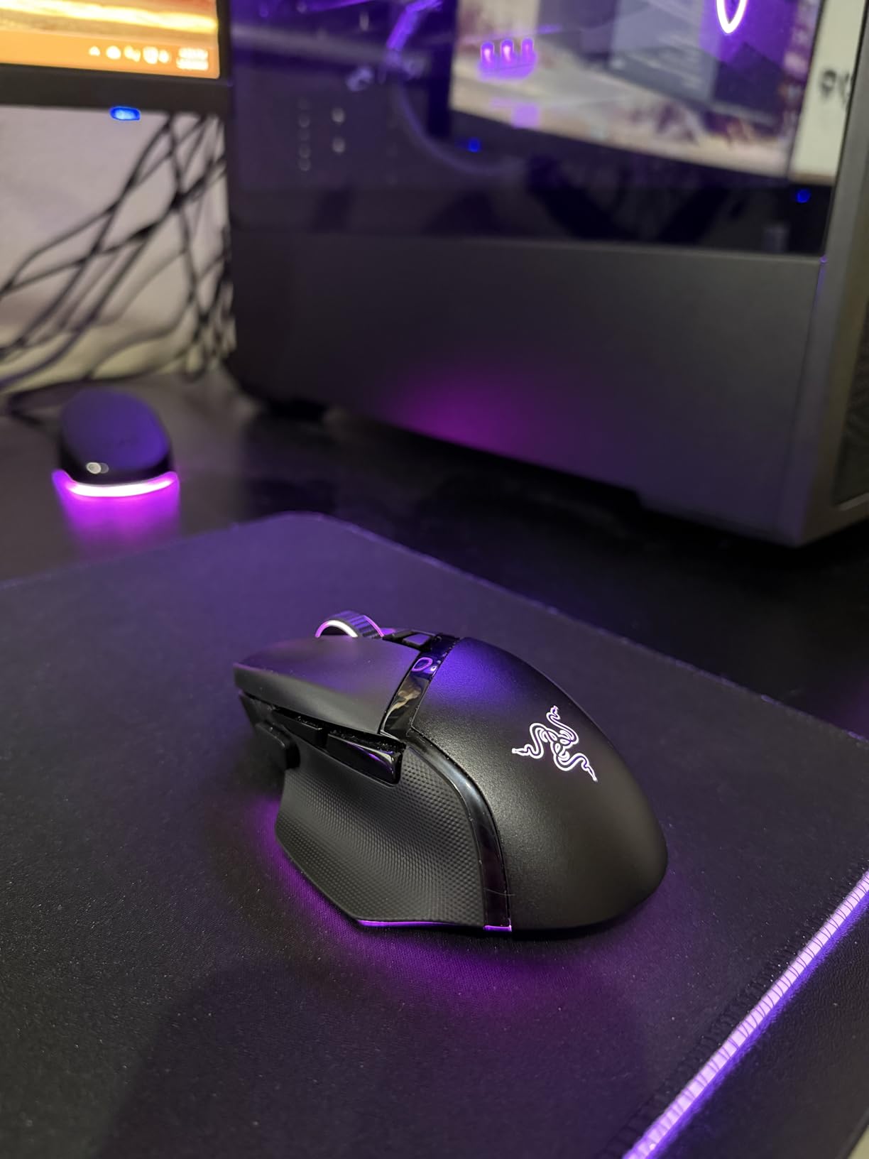 Razer Basilisk V3 Pro Customizable Wireless Gaming Mouse: Fast Optical Switches Gen-3 - HyperScroll Tilt Wheel - Chroma RGB - 11 Programmable Buttons - Focus Pro 30K Optical Sensor - White customer photo 1