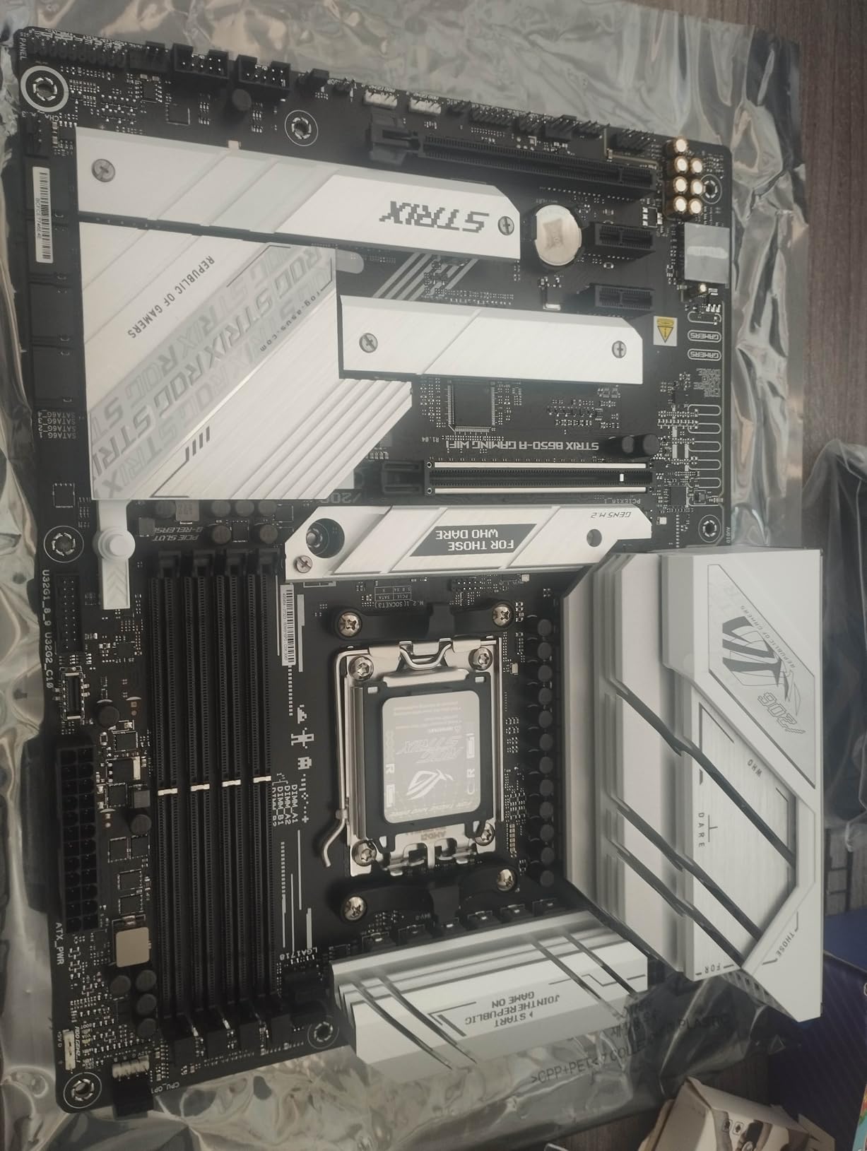 ASUS ROG Strix B650-A Gaming WiFi AMD B650 AM5 Ryzen Desktop 9000 8000 & 7000 ATX Motherboard customer photo 1