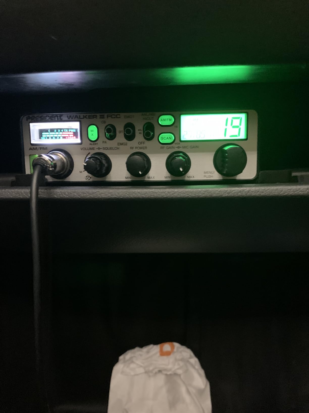 President Walker III FCC AM/FM 40 Channels CB Radio, 7color LCD Display, Weather Channel/Alert, ASC, VOX, Scan Skip, USB Port, Automatic SWR, RF & Mic Gain, ANL/NB customer photo 2