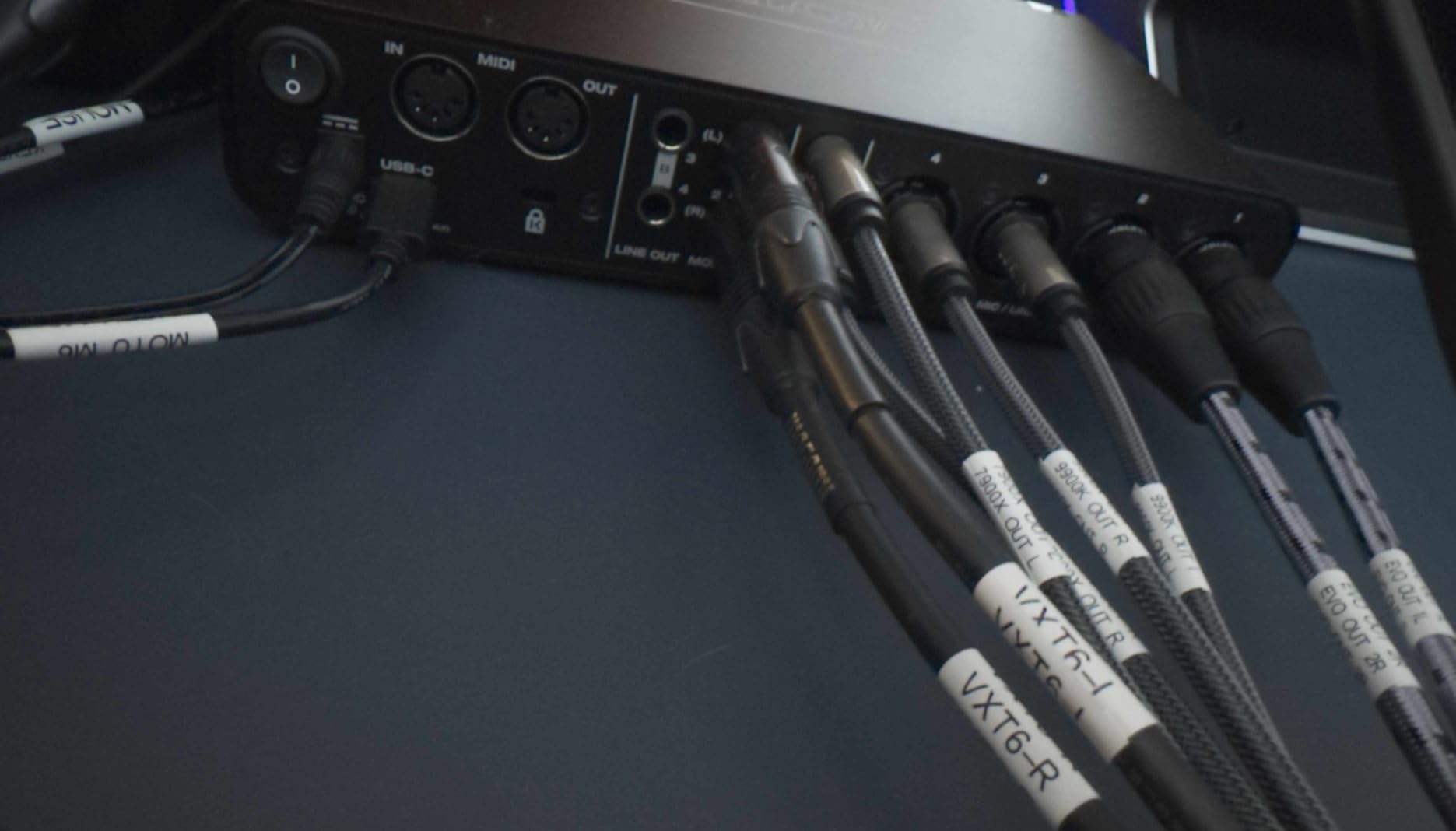 MOTU M6 6x4 USB-C Audio Interface with Studio-Quality Sound customer photo 2