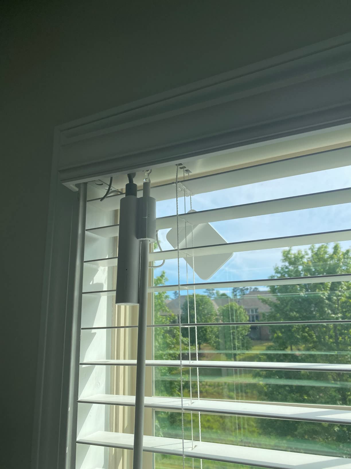 SwitchBot Blind Tilt Motorized Blinds - Smart Electric Blinds with Bluetooth Remote Control, Solar Powered, Light Sensing Control, Add Hub Mini to Make it Compatible with Alexa & Google Home customer photo 2