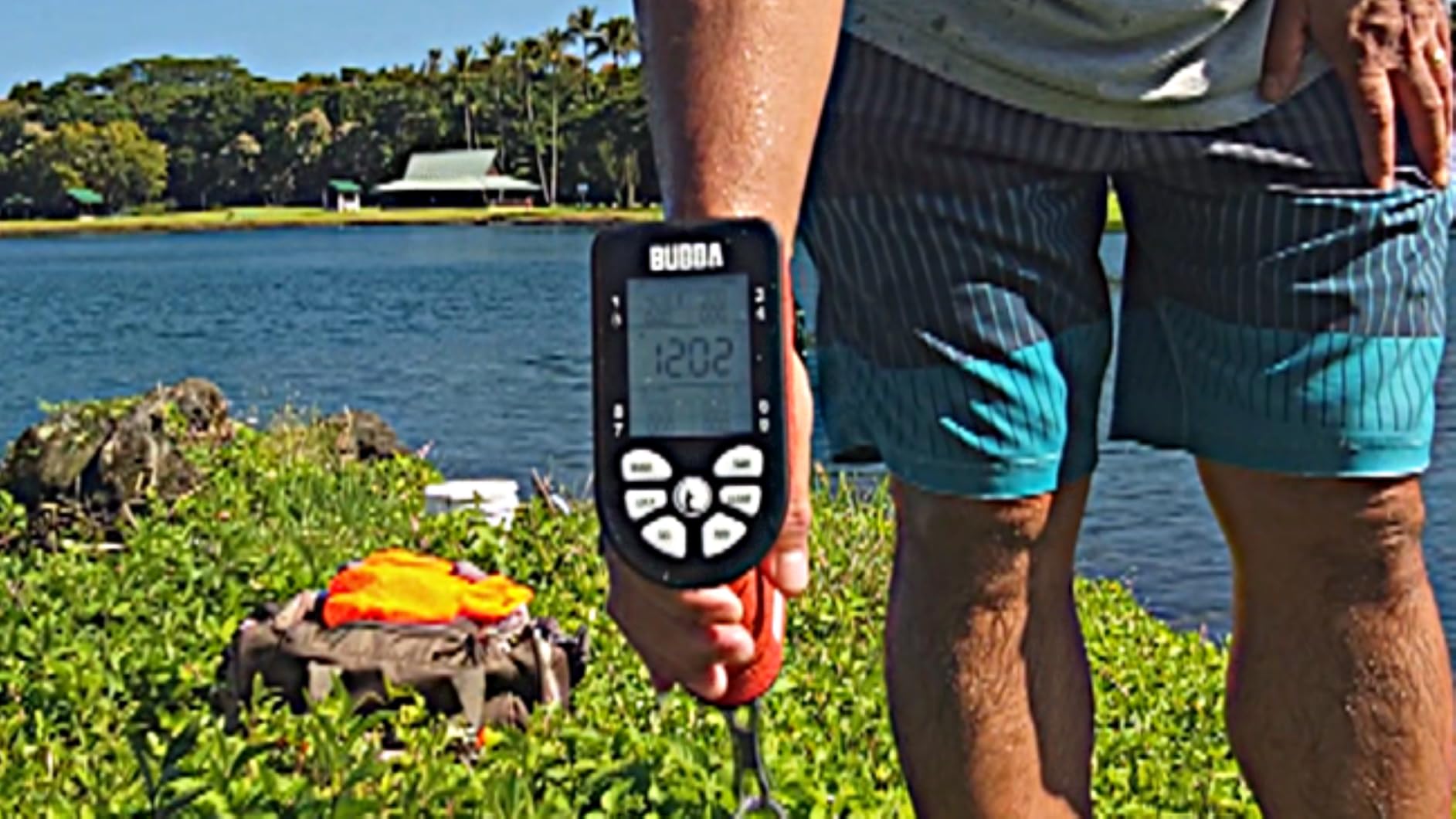 BUBBA Smart Fish Scale -Tournament Fishing Tool - Built in Fish Clip and Hook - 2 Modes, Digital Screen, 60lb Limit customer photo 2