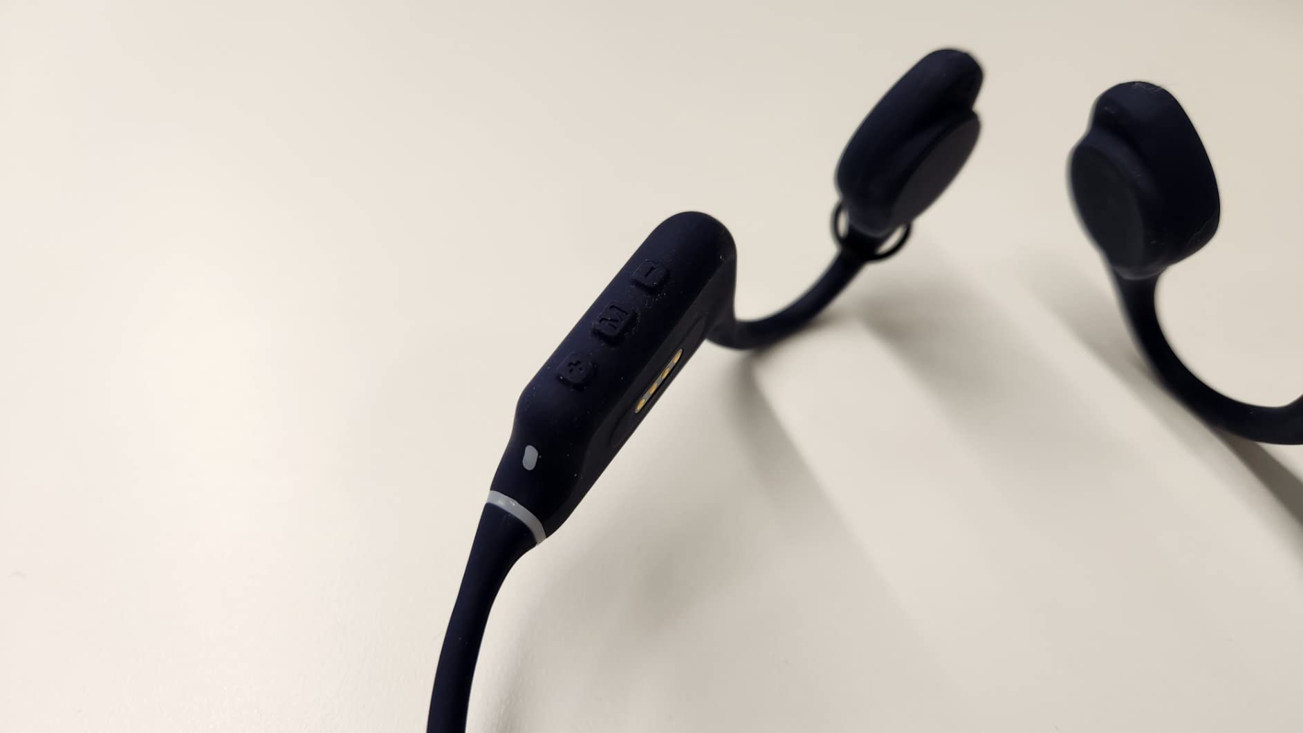 Creative Outlier Free Pro Wireless Bone Conduction Headphones with Bluetooth 5.3 and IPX8 Waterproof, Built-in 8GB MP3, Multipoint connectivity, Up to 8 Hours of Battery Life, Built-in Mic customer photo 1
