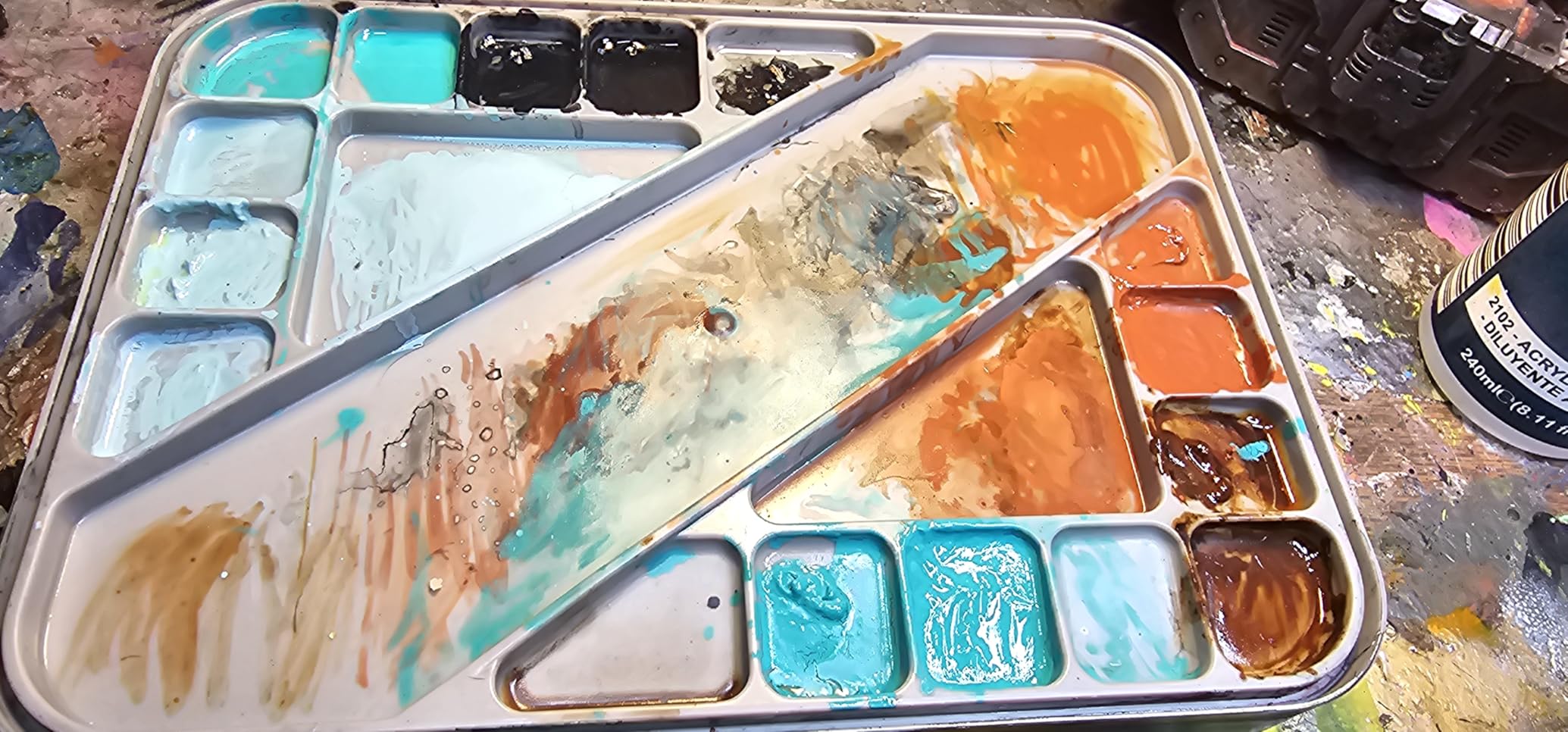 Nicpro Stay Wet Palette for Acrylic Miniature Painting Kit, Paint Tray Palettes with 100PCS Pallet Paper, 4PCS Sponge, Brush Holder Mixing Paint Saver Palette for Miniature Model Paint customer photo 2