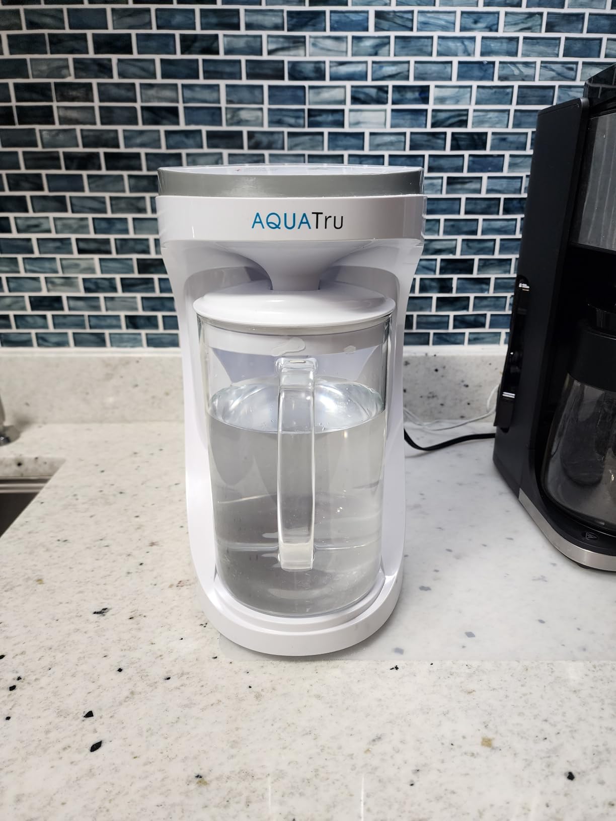 AquaTru Carafe Countertop Water Purifier | Compact 4-Stage Reverse Osmosis System with Glass Carafe Removes 84 Contaminants Including Forever Chemicals, Lead & Fluoride | No Plumbing customer photo 2