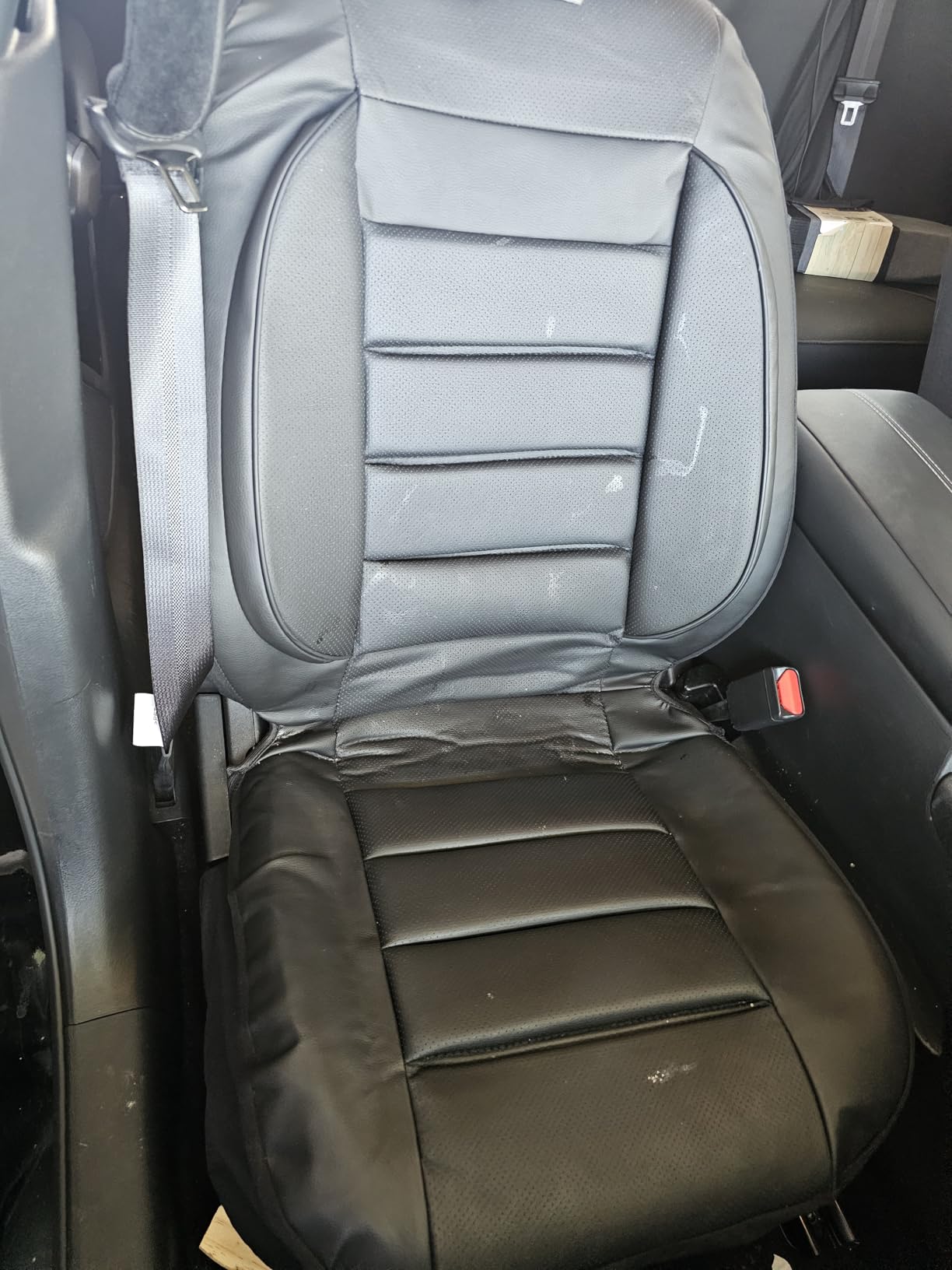 CAR PASS Leather Seat Covers Full Set Universal Water Resistant 3D Foam Back Support, Luxury Comfort Automotive 5 Seat Covers All Season Fit for SUV,Sedan,Van, Airbag Compatible Elegance(Pure Black) customer photo 2