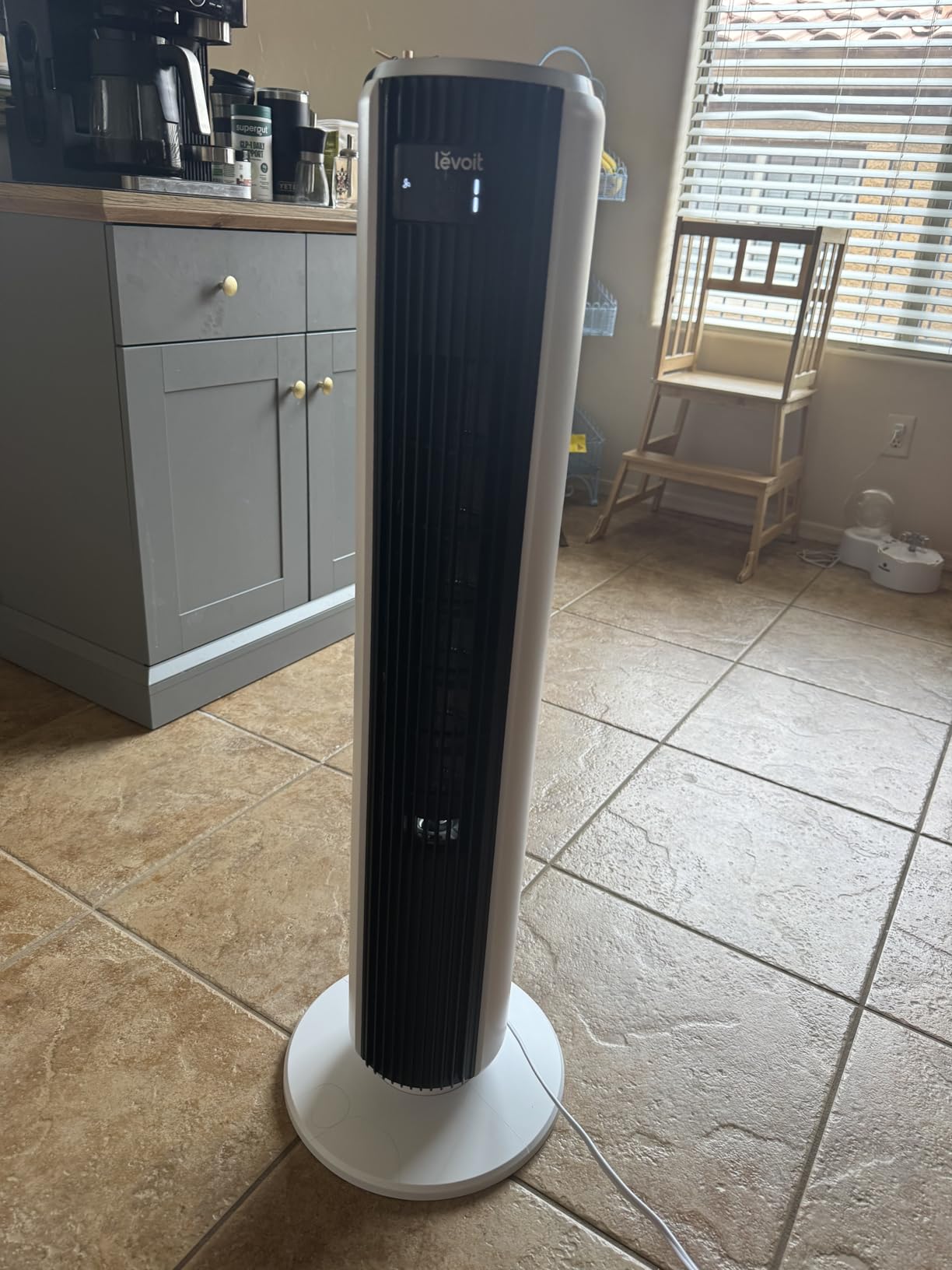 LEVOIT Tower Fan for Bedroom, 90° Oscillating Standing Fan with 28dB Quiet for Sleep, 25ft/s Velocity, 12H Timer, 5 Speeds 4 Modes, Remoter, Bladeless Room Fan for Home, Office, Indoor, 36 inch, White customer photo 2