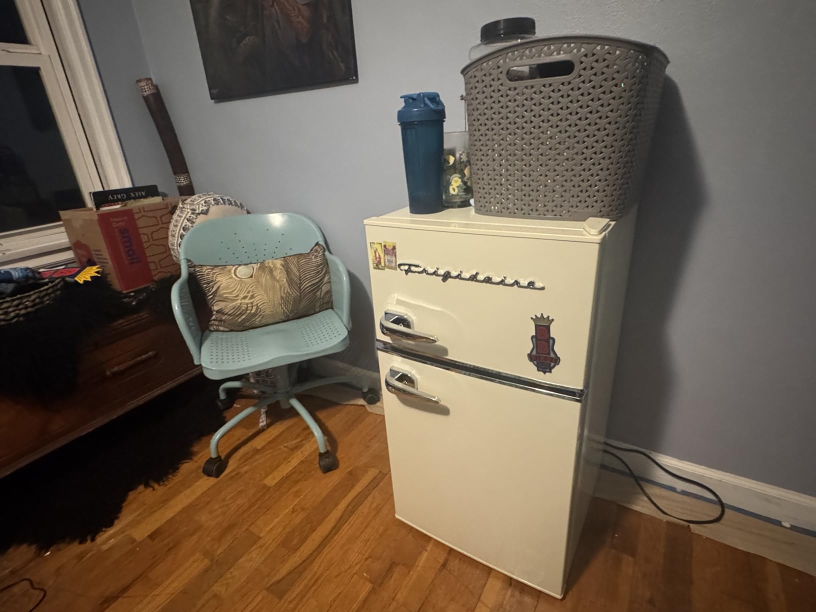 Frigidaire EFR840-Cream EFR840 Retro Mini Fridge with Freezer & Side Bottle Opener-Small 2 Door Refrigerator for Office Bar or College Dorm Room-3.1 Cu Ft (Cream) customer photo 1