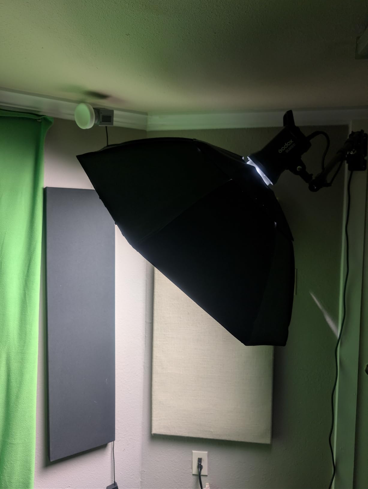 Godox SL60 SL60IID 70W LED Video Light, Cob Video Light Bowens Mount LED Studio Light, Support APP Control, CRI96+ TLCI97+, Daylight 5600K, 18600Lux@1m, Built-in 8 FX Effects, Dimmable Brightness customer photo 1