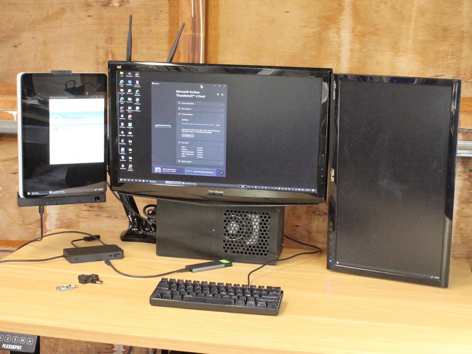 Microsoft Surface Thunderbolt 4 Docking Station - Black (T8H-00001) customer photo 2