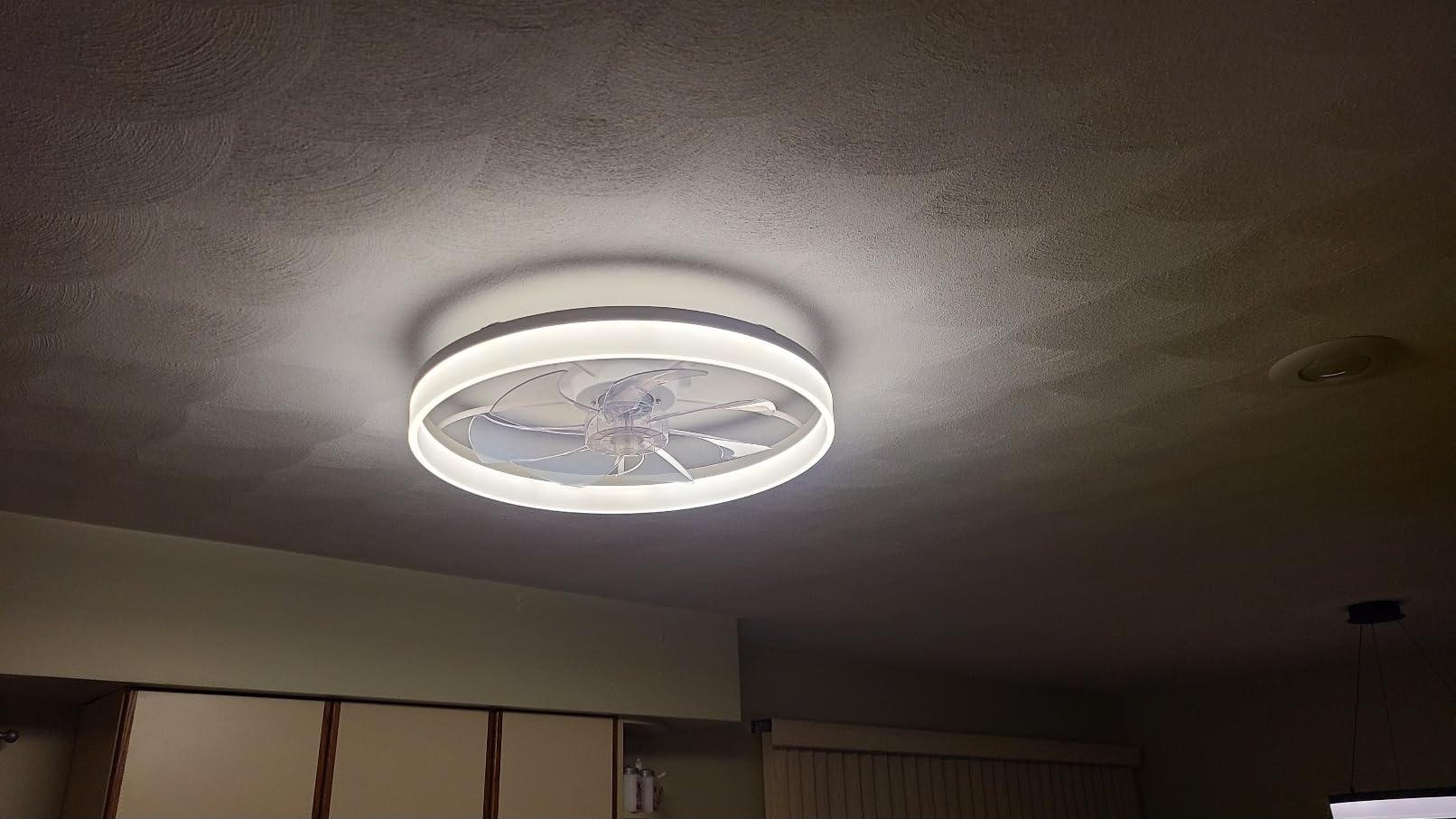 VOLISUN Low Profile Ceiling Fans with Lights and Remote, Fandelier Ceiling Fan Flush Mount, 3000K-6500K Smart Bladeless LED Fan Light, Black Modern Ceiling Fans with Lights for Bedroom customer photo 2
