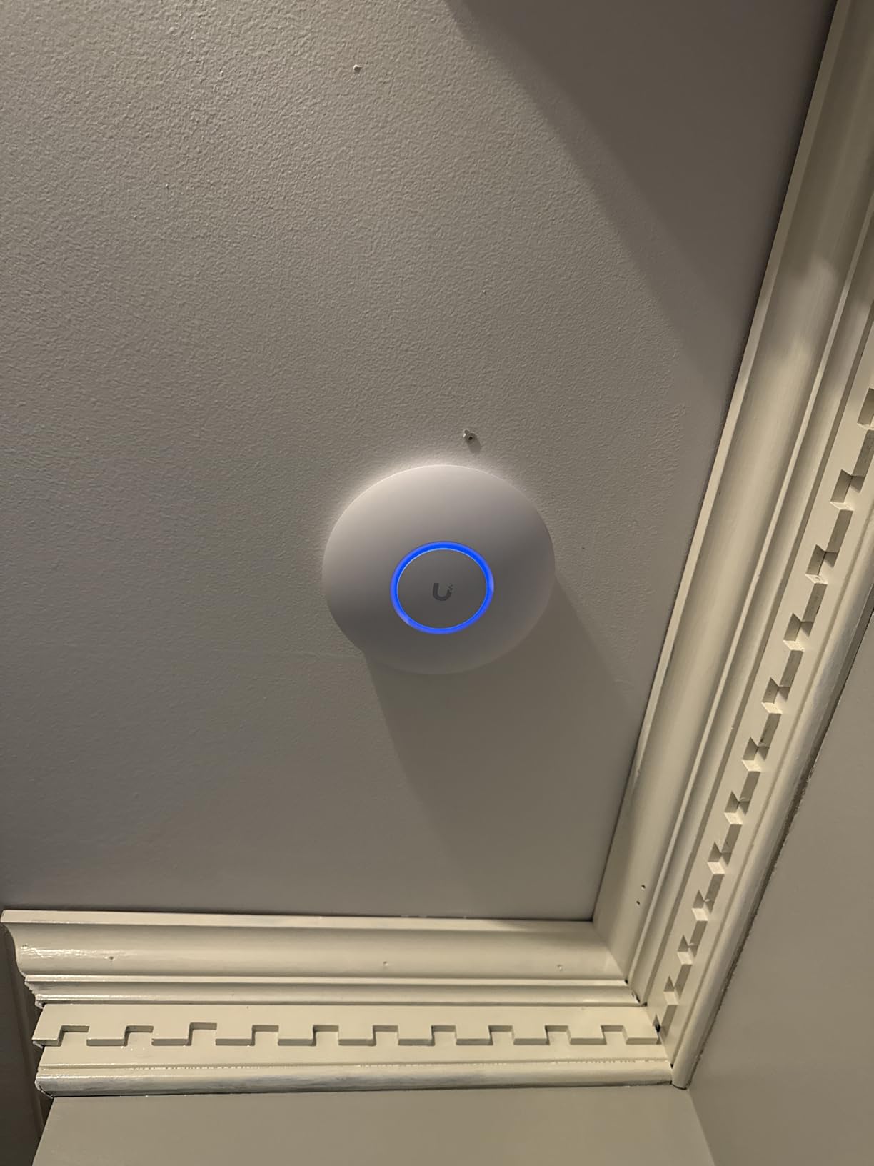 Ubiquiti U6+ AP WiFi6 1xGbE PoE 2x2 Dual customer photo 2