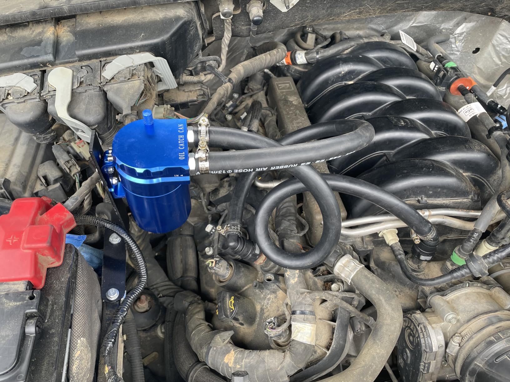 JDMON Oil Catch Can, Passenger Side Oil Separator Compatible with Ford F150 2.7EB 3.5EB 5.0L Passenger Side 2011-2021, Expedition 3.5L EcoBoost 2018-2021, Raptor 3.5L Ecoboost 2017-2021, 350ml Red customer photo 2
