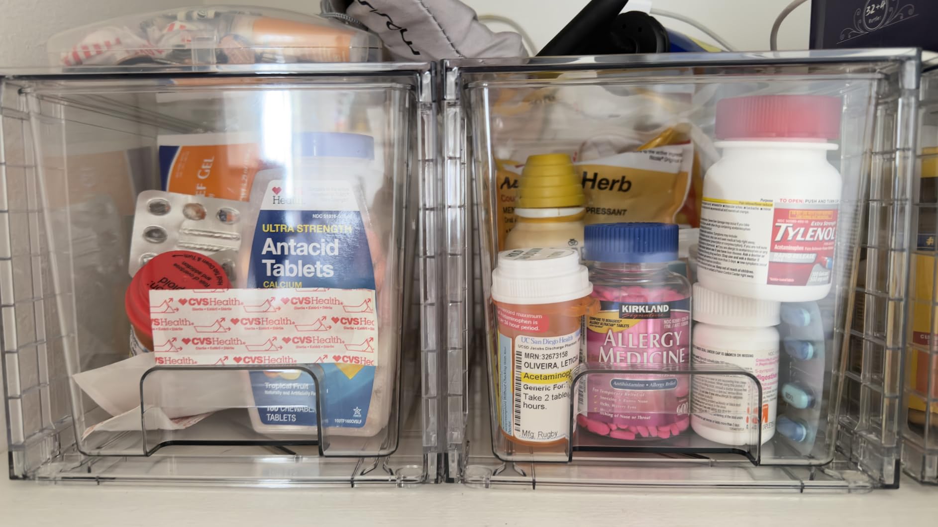 Vtopmart 4 Pack Large Stackable Storage Drawers, Easily Assemble Acrylic Bathroom Closet Undersink Organizers and Storage, Plastic Bins for Kitchen Cabinets, Pantry, Makeup, Medicine Organization customer photo 2