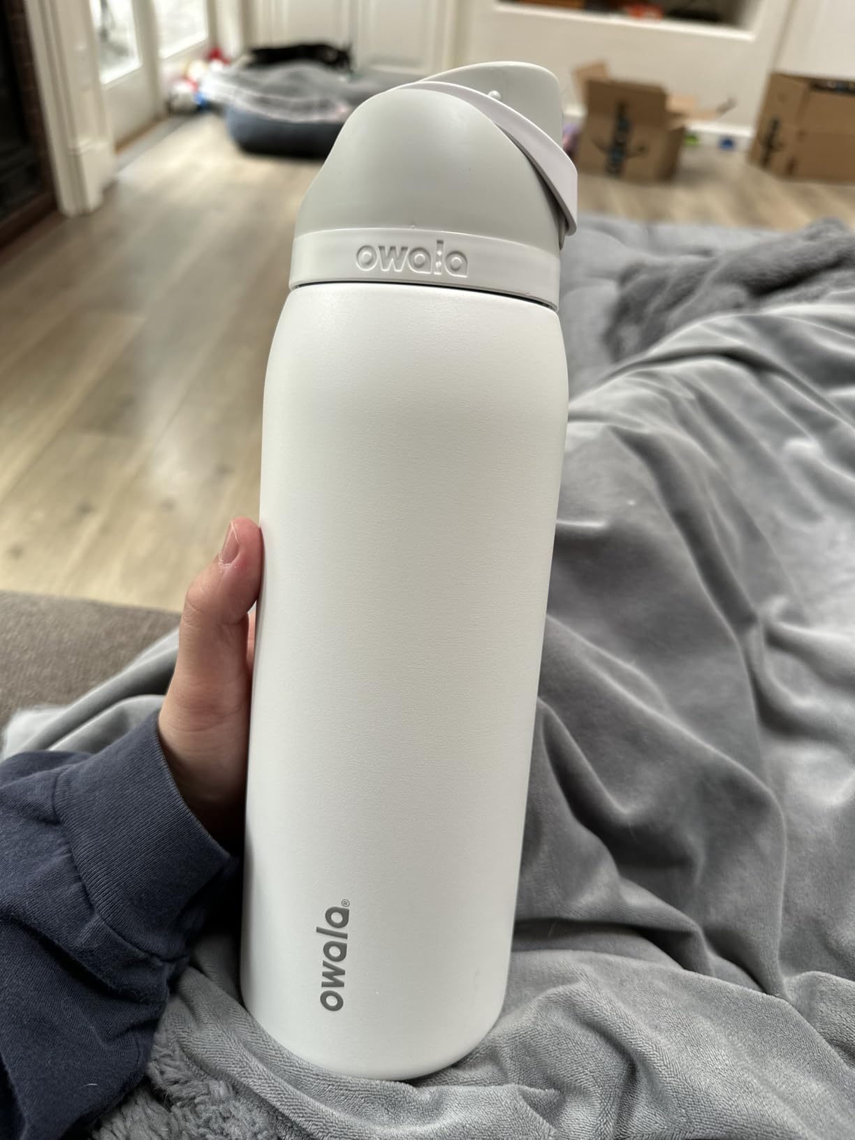 Owala FreeSip Insulated Stainless Steel Water Bottle with Straw, BPA-Free Sports Water Bottle, Great for Travel, 24 Oz customer photo 1