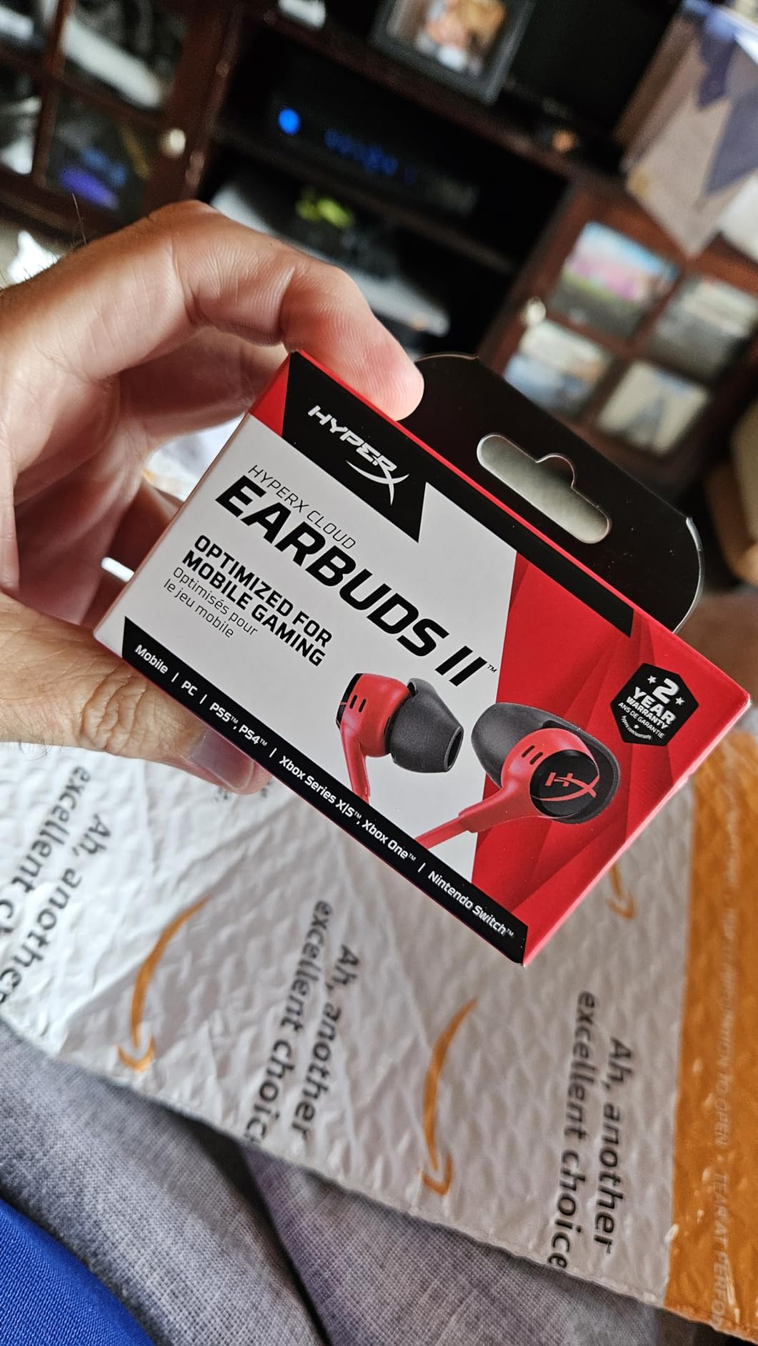 HyperX Cloud Earbuds II - 14mm Drivers, Four Eartips, Hard-Shell Carrying Case, Low-Profile 90° Plug, 3.5mm Plug, Built-in Microphone, Multi-Function Button, PC, Mobile, Nintendo Switch - Black customer photo 2