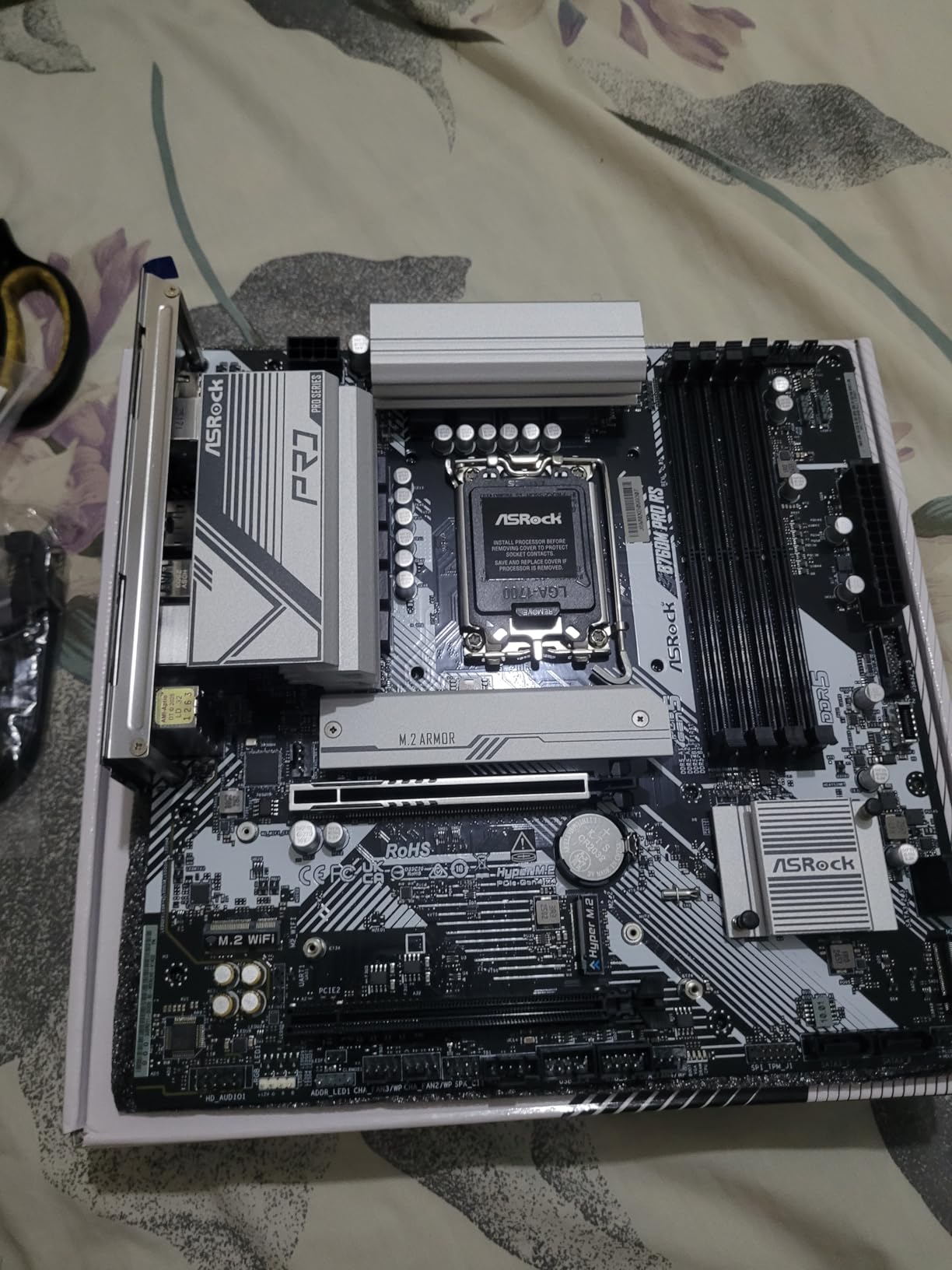 ASRock B760M Pro RS Motherboard DDR5 7200MHz HDMI DisplayPort eDP PCIe Gen5 (Graphics) 14th 13th 12th Gen Intel Core Processors LGA1700 192GB customer photo 2