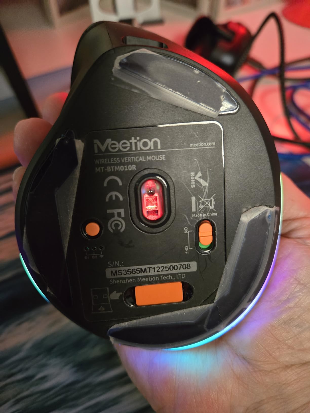 MEETION Left-Handed Ergonomic Mouse, Wireless Vertical RGB Rechargeable Mouse, Bluetooth(5.2 + 3.0) & USB-A with USB-C Adapter 4 Adjustable DPI Mice for Mac/Windows/PC/Tablet/iPad Black customer photo 2
