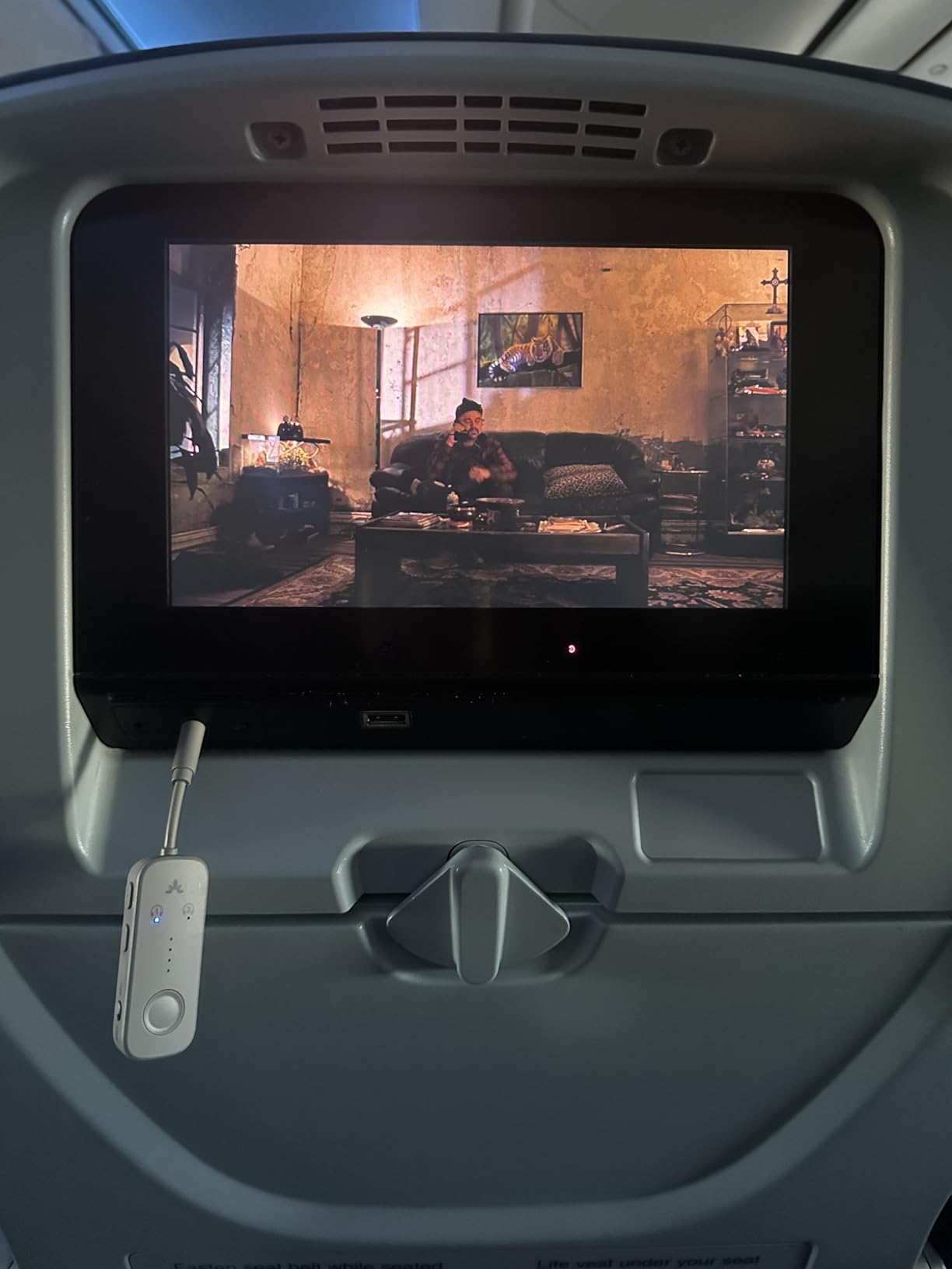 Avantree Relay - Premium Airplane Bluetooth Adapter with Advanced Qualcomm Chipset, 2 Headphones Support, 25hrs Play Time, aptX Adaptive & HD Audio Transmitter for Airpods, Bose & Travel Flight customer photo 1