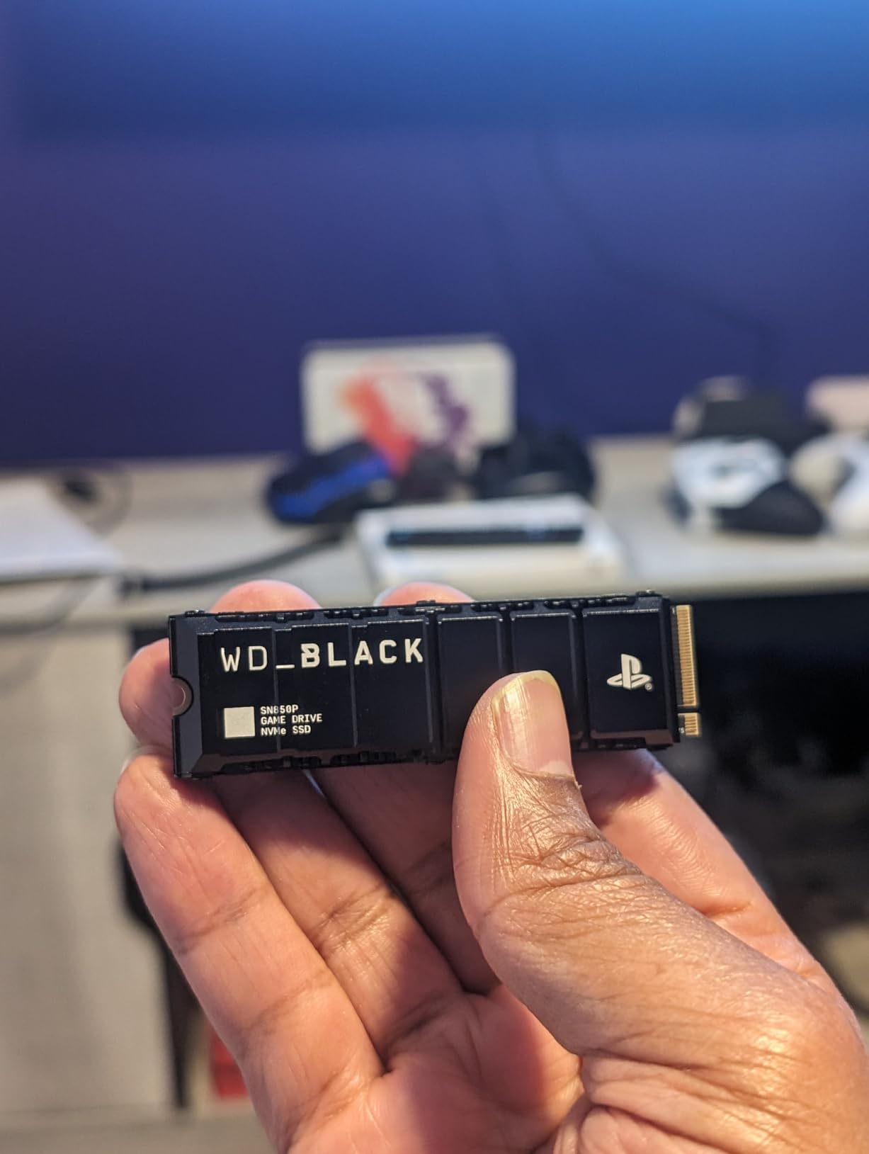 WD_BLACK 2TB SN850P NVMe M.2 SSD Officially Licensed Storage Expansion for PS5 Consoles, up to 7,300MB/s, with heatsink customer photo 2