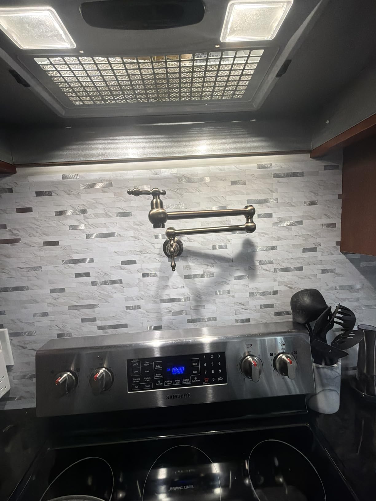WOWOW Antique Bronze Pot Filler Faucet - Brass Pot Filler Wall Mount Kitchen Stove Faucet with Double Joint Swing Arms customer photo 2