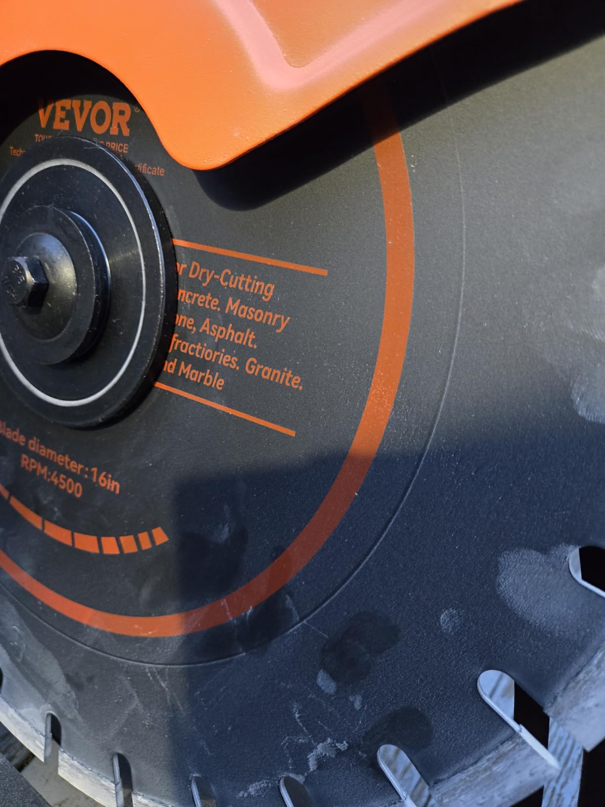 VEVOR Electric Concrete Saw, 14 in, 2600 W Motor Circular Saw Cutter with Max. 6 in Adjustable Cutting Depth, Wet Disk Cutter Includes Water Line, Pump and Blade, for Stone, Brick customer photo 1