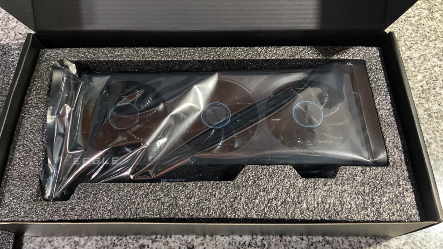 Gigabyte GV-N406TEAGLE-8GD GeForce RTX 4060 Ti Eagle 8G Graphics Card, 3X WINDFORCE Fans, 8GB 128-bit GDDR6, Video Card customer photo 2