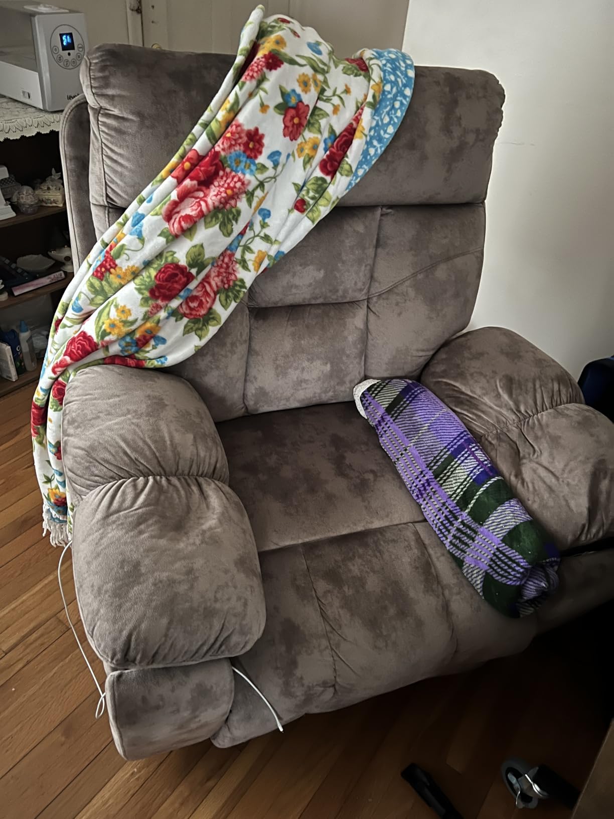 CANMOV Large Power Lift Recliner Chair with Massage and Heat for Elderly Big and Tall People, Overstuffed Wide Recliners with 2 Cup Holders, Side Pocket and USB Port customer photo 1
