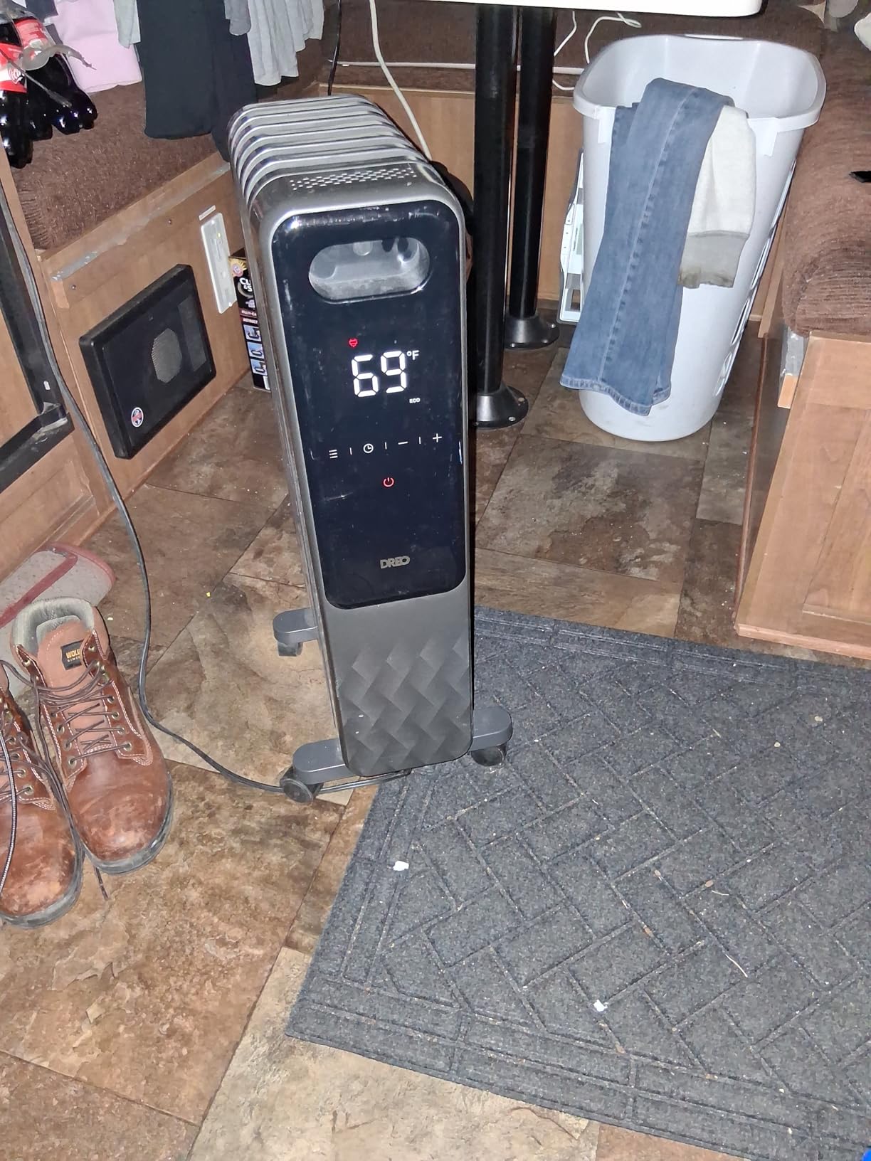 10 Best Oil-Filled Radiator Heaters (April 2026) Expert Reviews