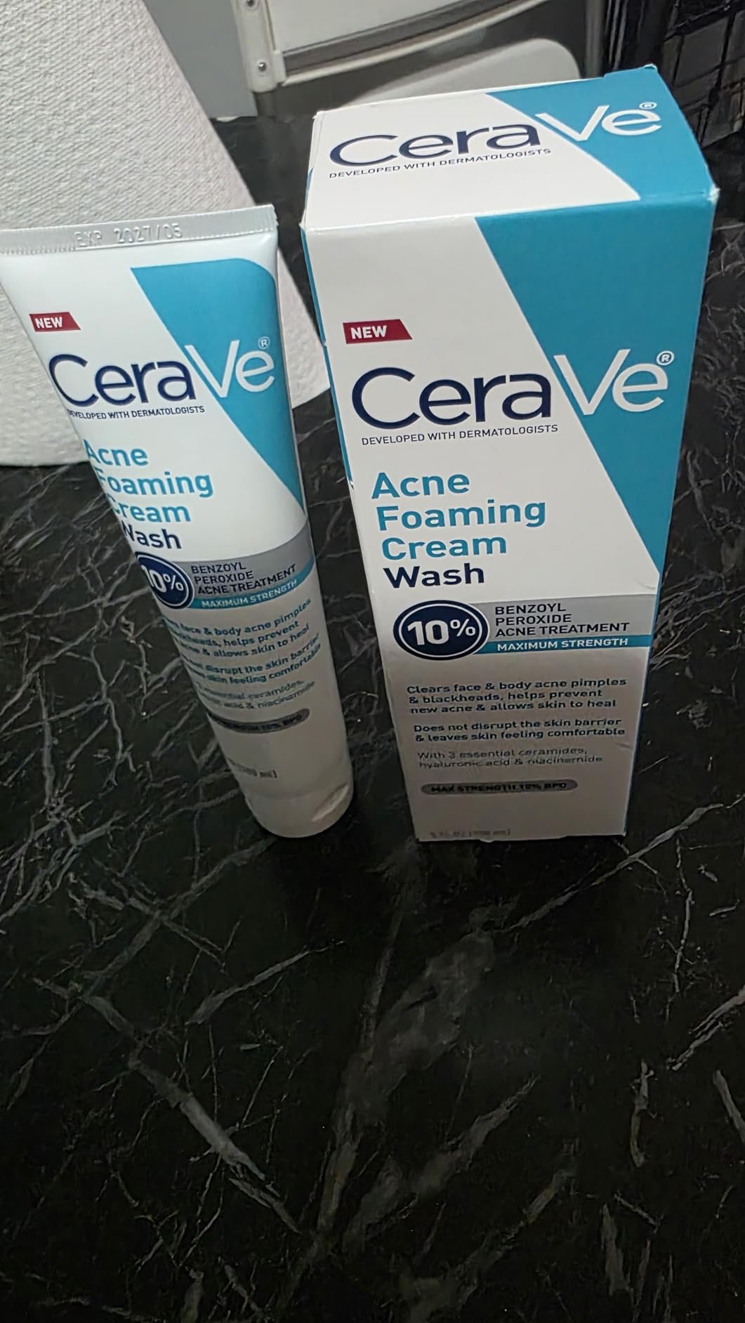 CeraVe Acne Foaming Cream Wash, Gentle Face and Body Cleanser with Benzoyl Peroxide 10%, Hyaluronic Acid, and Niacinamide, 10% Benzoyl Peroxide Treatment Clears Pimples and Blackheads 5 Oz customer photo 2