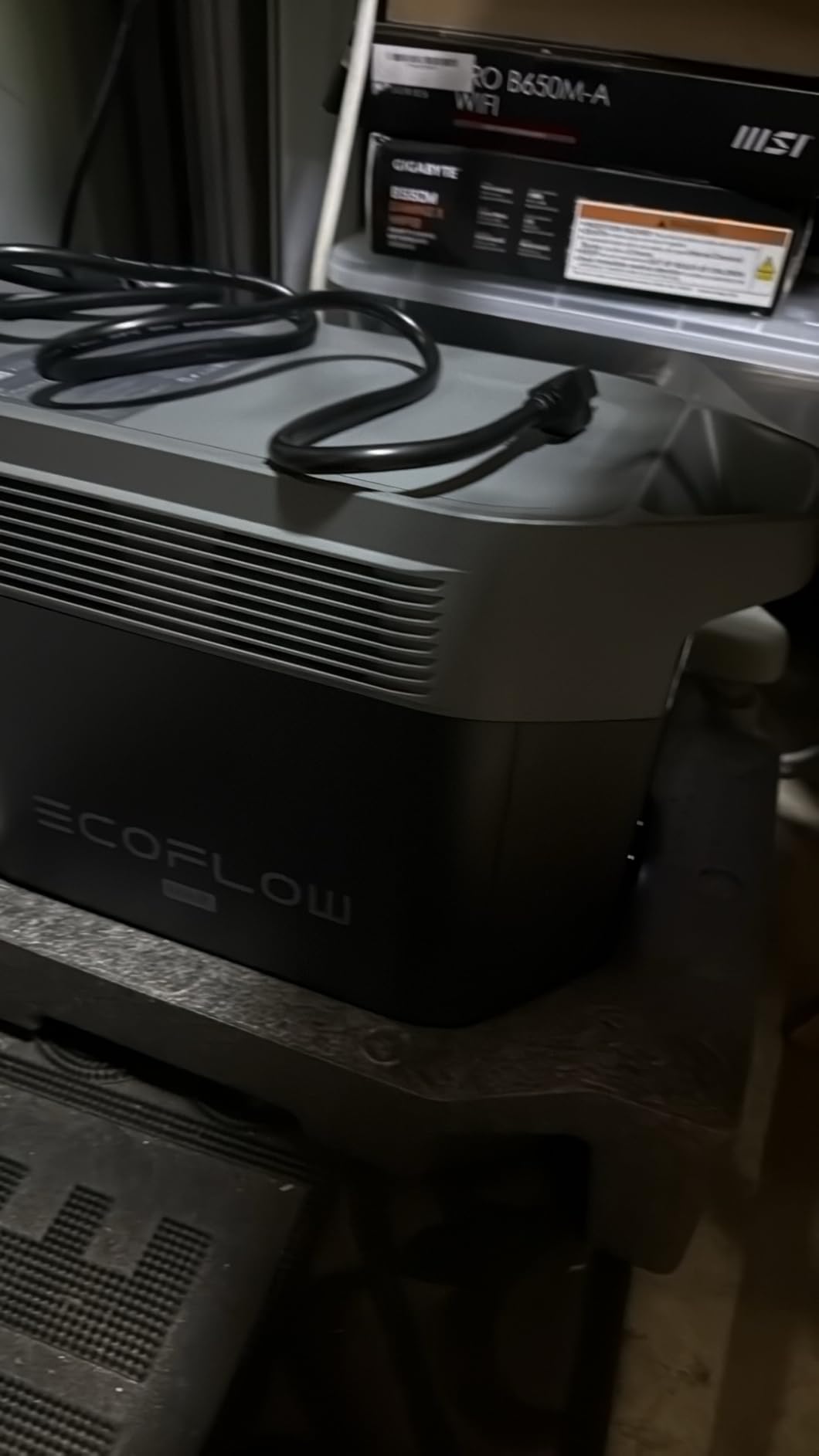 EF ECOFLOW Solar Generator DELTA 2 Max 2048Wh With 400W Solar Panel, LFP Battery Portable Power Station Up to 3400W AC Output Fast Charging 0-80% in 43 Min solar powered generator For Camping, RV customer photo 1