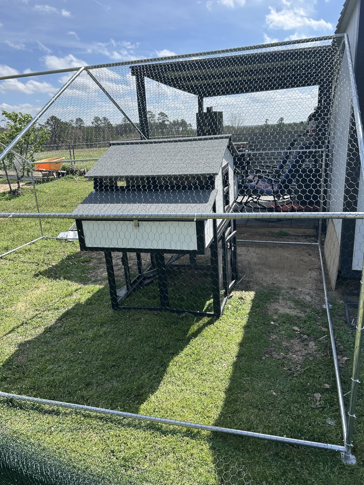 HITTITE Large Metal Chicken Coop with Run, 12.8 x 9.84 x 6.56 ft Walk in Poultry Cage Chicken Run Pen, Outdoor Chicken Runs with Waterproof & Anti-UV Cover customer photo 1