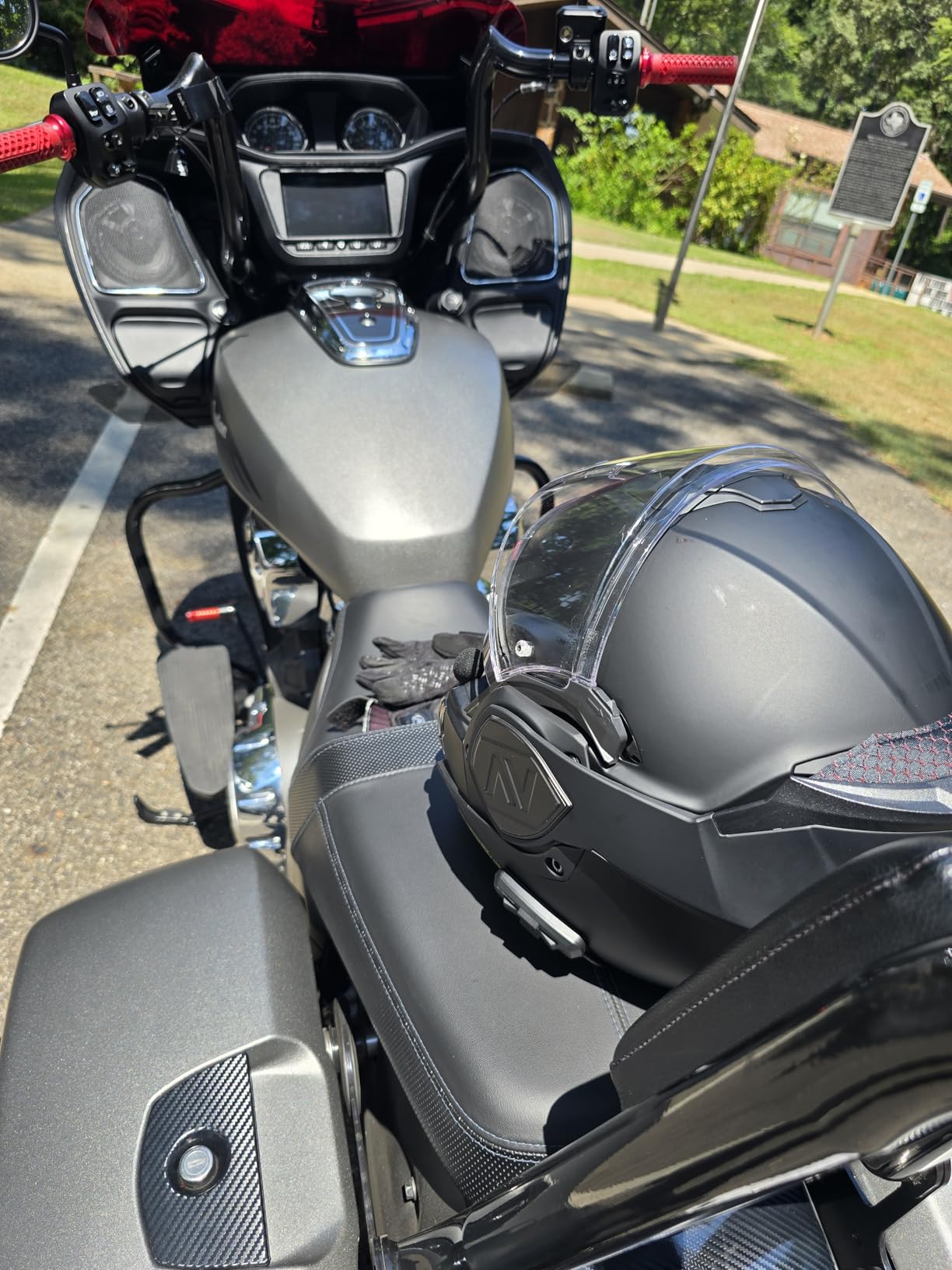 LS2 Helmets Advant Modular Helmet with Integrated Cardo 4X Bluetooth Communication System customer photo 1