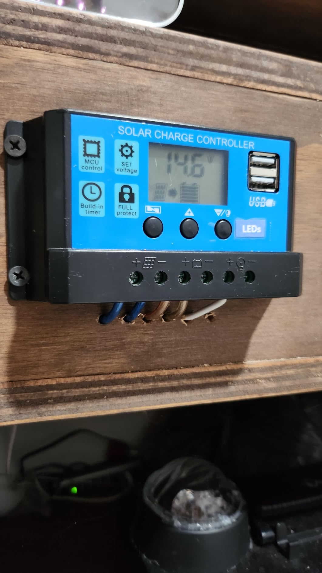 100A MPPT Solar Charge Controller, 12V/24V Solar Panel Battery Intelligent Regulator with Dual USB Port, LCD Display and Timer Setting ON/Off Hours customer photo 1