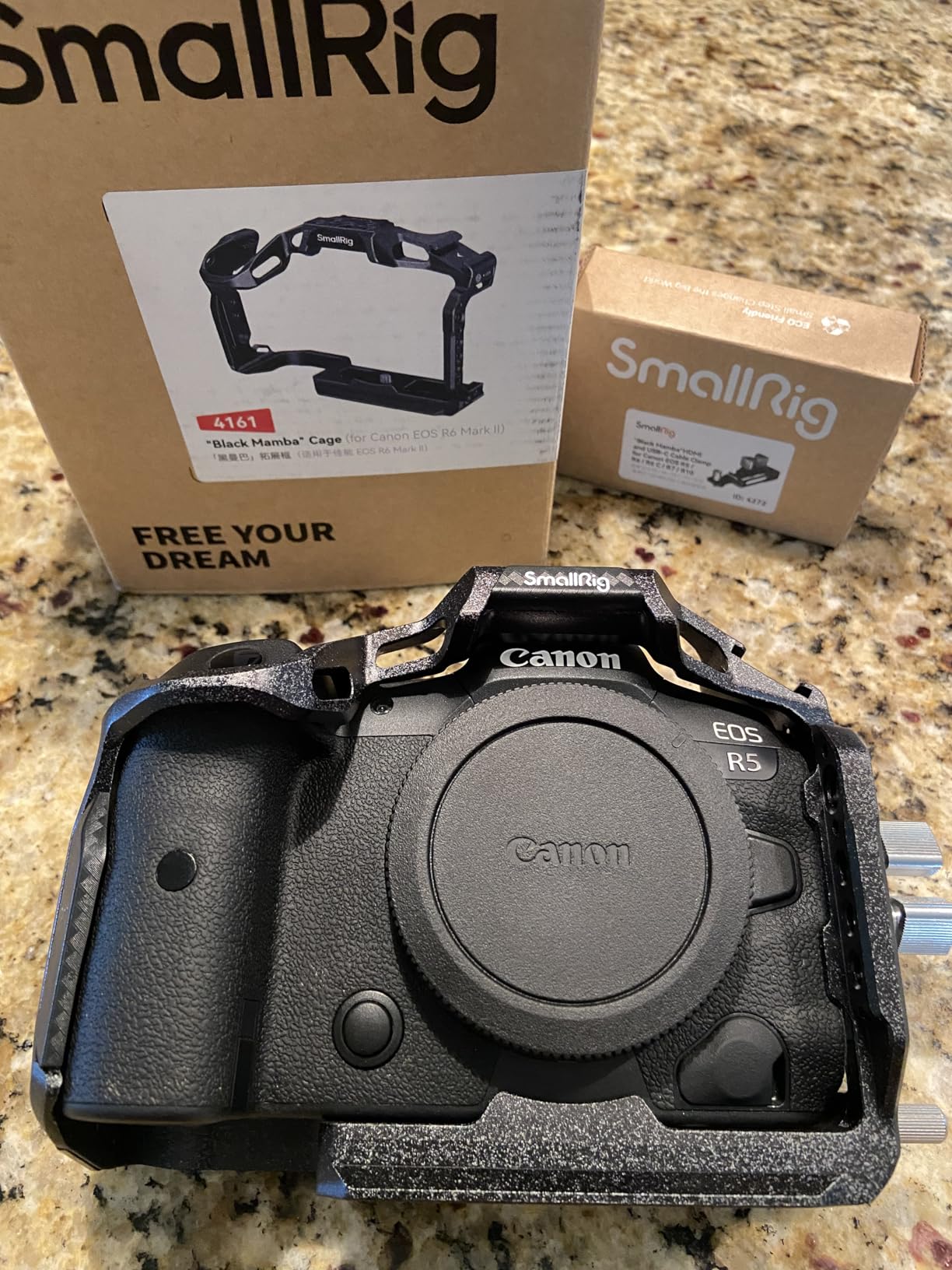 SmallRig Black Mamba Camera Cage for Canon R6 Mark II and R6 Mark III, Quick Release Plate for Arca-Type, Film Movie Making Camera Video Cage with Shoe Mount, 1/4''-20 & 3/8''-16 Threaded Holes customer photo 1
