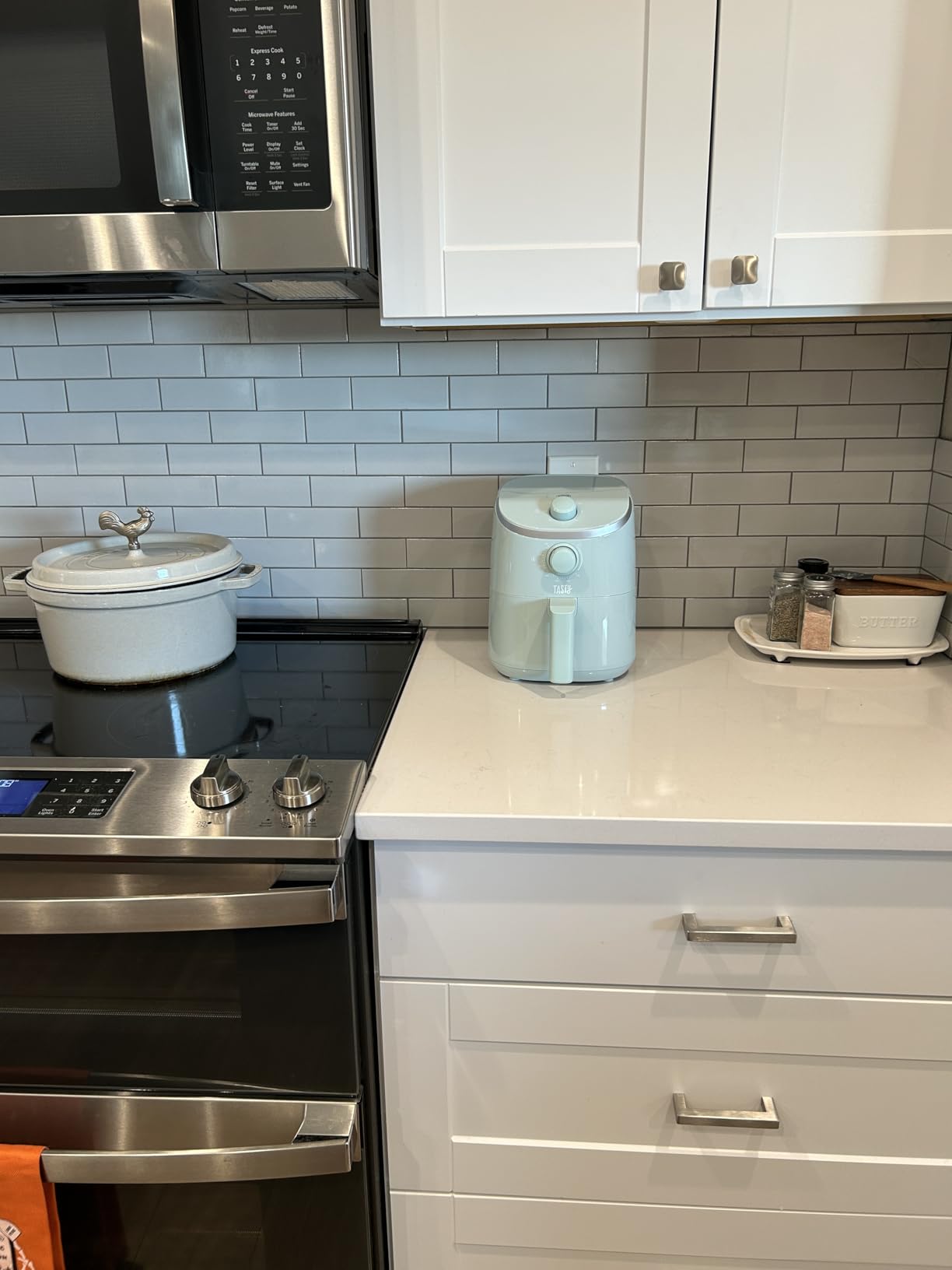 Tasty Personal Air Fryer, Healthier Meals in Minutes, Adjustable Temp Control up to 400F, Easy-to-Use Design, Nonstick Basket and Tray Made without PFAS, PFOA, PFOS & PTFE, 900 Watts, 2-Quart, Aqua customer photo 2