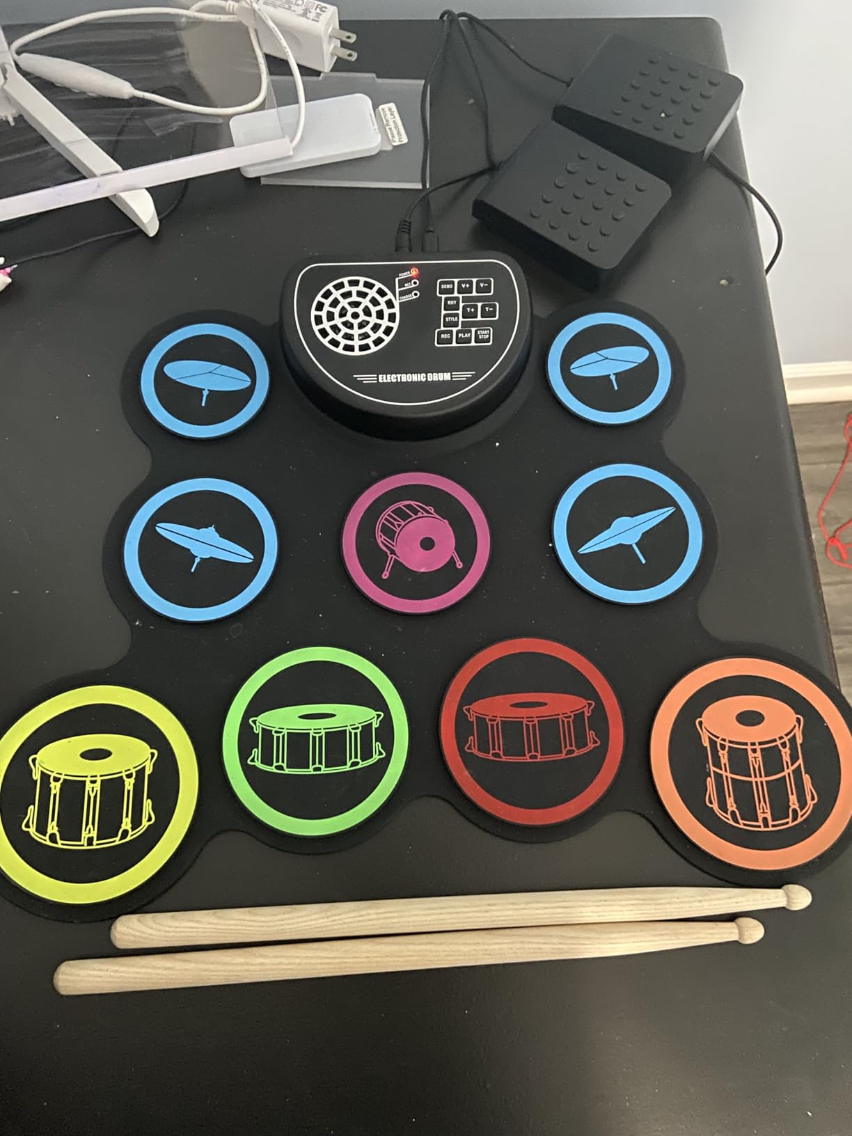 Sboet Electronic Drum Set, 9-Drum Practice Pad with Headphone Jack, Roll-up Drum Kit Machine with Built-in Speaker Drum Pedals and Sticks 10 Hours Playtime, Great Christmas for Kids customer photo 2