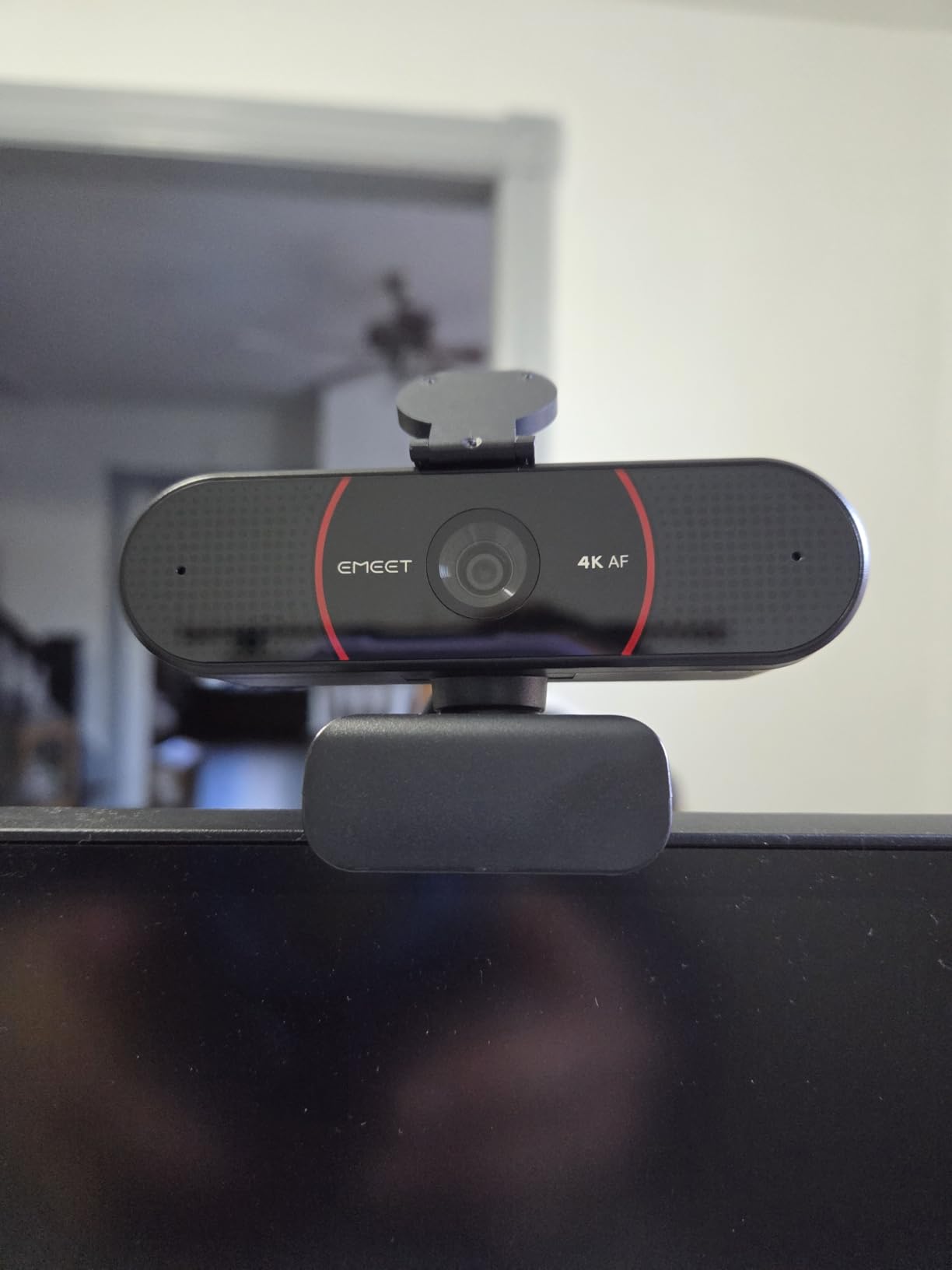 EMEET C960 4K Webcam for PC, 4K UHD CMOS Sensor, PDAF Auto Focus, Dual Omnidirectional Mics, Auto Light Correction, 73° FOV, Plug&Play Webcam w/Privacy Cover, Works w/Zoom/Teams/Skype/Google Meet customer photo 2