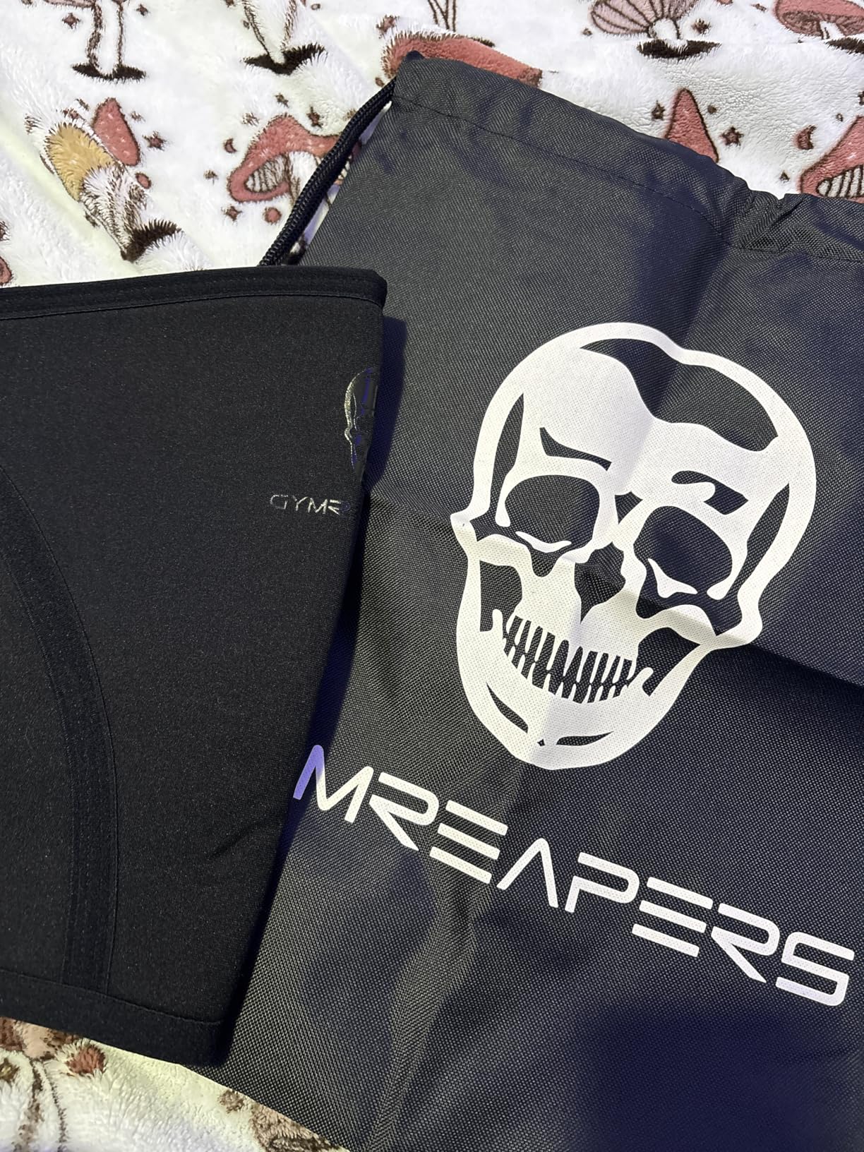 Gymreapers Knee Sleeves (1 Pair) with Gym Bag - IPF Approved - Support Compression Brace for Squats, Fitness, Weightlifting, Cross Training, Powerlifting - 7MM Neoprene Sleeves - For Men & Women customer photo 2