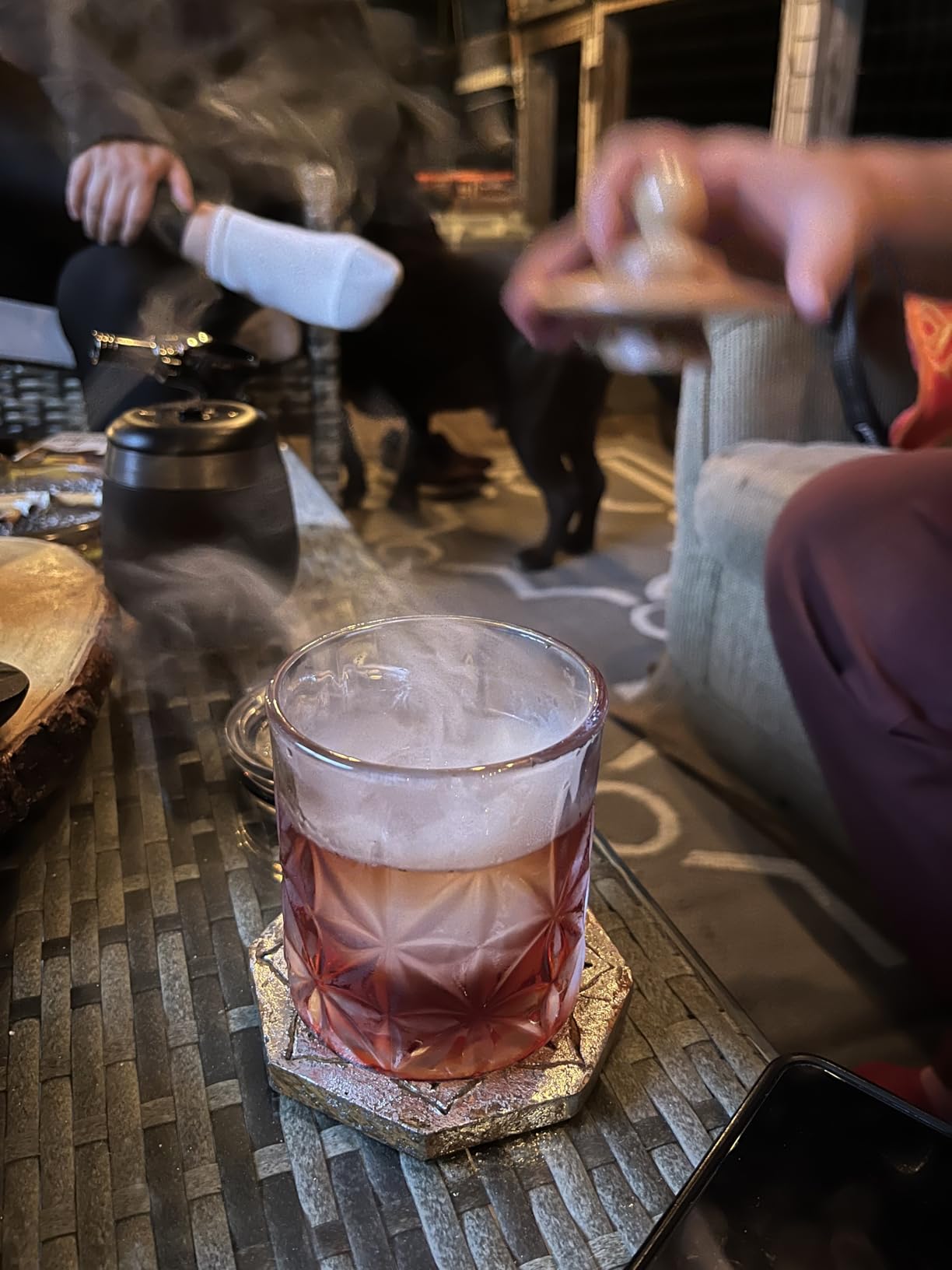 Electric Cocktail Smoker Kit - Rechargeable Whiskey Smoker Kit with Smoking Gun, Old-Fashioned Bourbon Smoker, Cold Smoker, Food Smoke Gun, Smoked Drink infuser, 6 Wood Chips,Butane Not required,Black customer photo 2