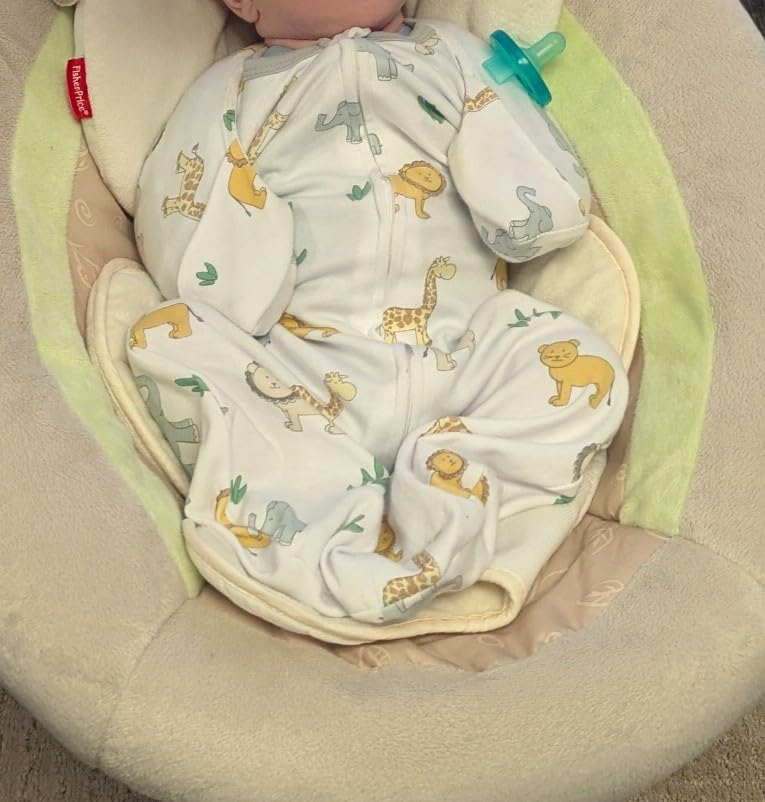 Amazing Baby Transitional Swaddle Sack, Arms Up Half-Length Sleeves & Mitten Cuffs, Swaddle for Newborn Transition to Baby Sleep Sack Wearable Blanket, Medium, 3-6 Month, 14-21 lb, On Safari customer photo 2