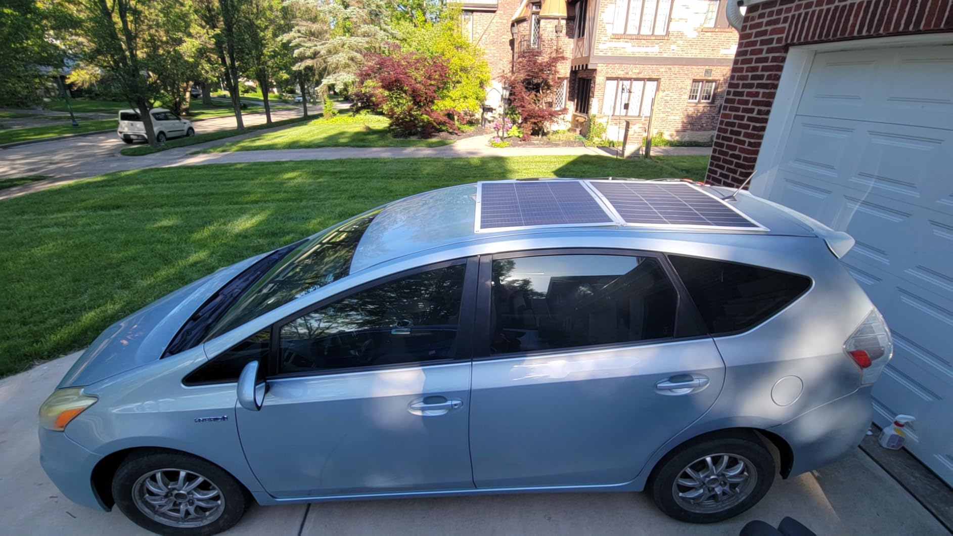 ECO-WORTHY 2pcs 130 Watt (260W) 12BB Flexible Solar Panels, 23.5% High-Efficiency Waterproof Monocrystalline Lightweight Solar Panel for RV, Boats, Curved Surfaces, Roofs, Cabin customer photo 1