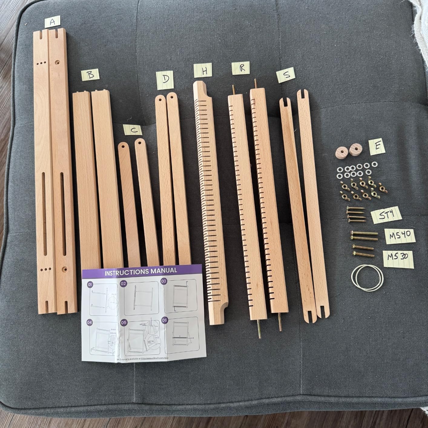 Olikraft Wooden Weaving Loom with Adjustable Stand - Large customer photo 1
