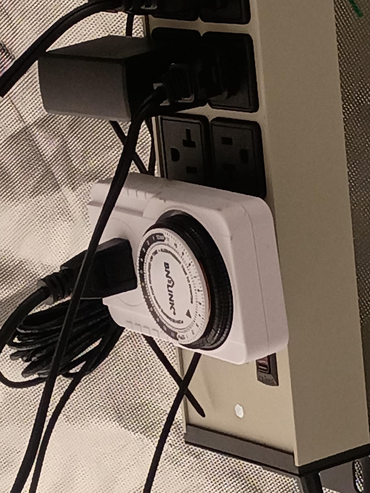CCCEI Heavy Duty Power Strip Surge Protector 20 AMP, 8 Outlets 12 Gauge Industrial Shop Garage Metal Multiple Outlets, 6 FT Extension Cord customer photo 2