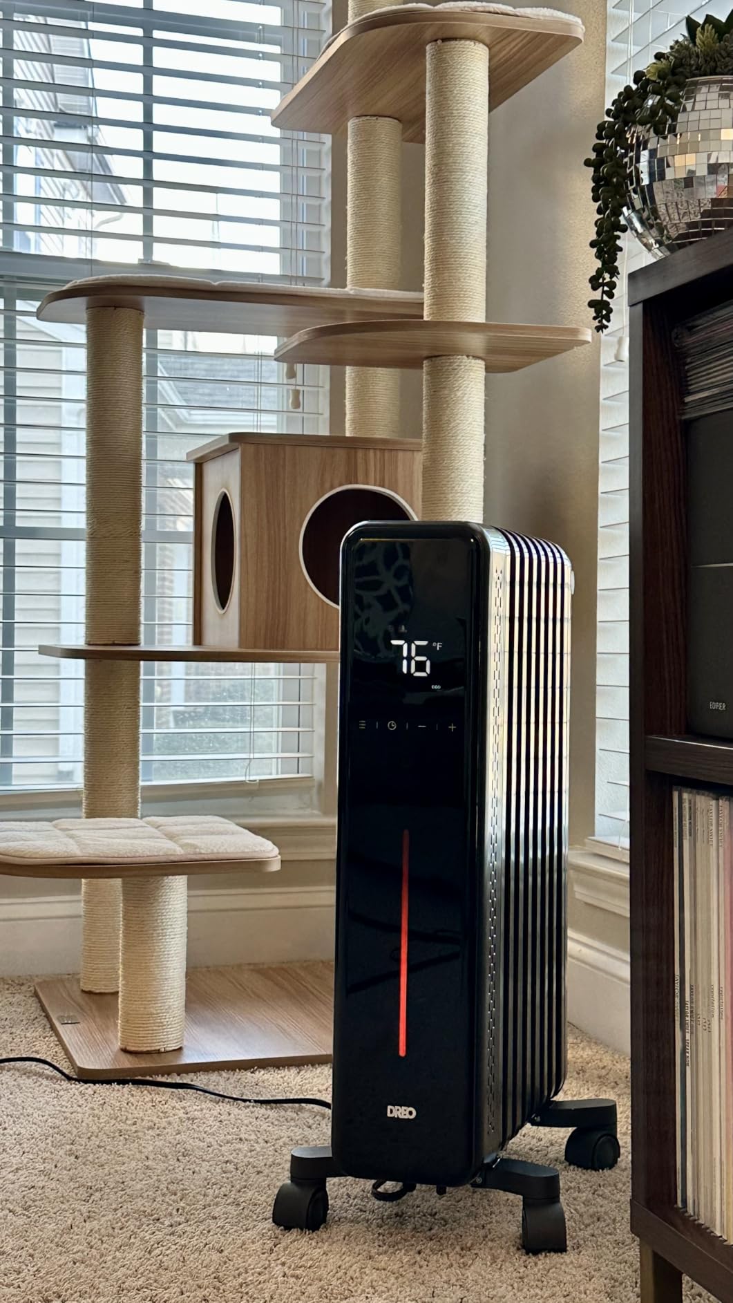 DREO Radiator Heater, 8 Safety Protection Oil Filled Radiator Heater for Indoor Use, 1500W Electric Heaters for Large Room, 8 Fins, with Remote, 4 Modes, Digital Thermostat, 24H Timer, Quiet customer photo 2