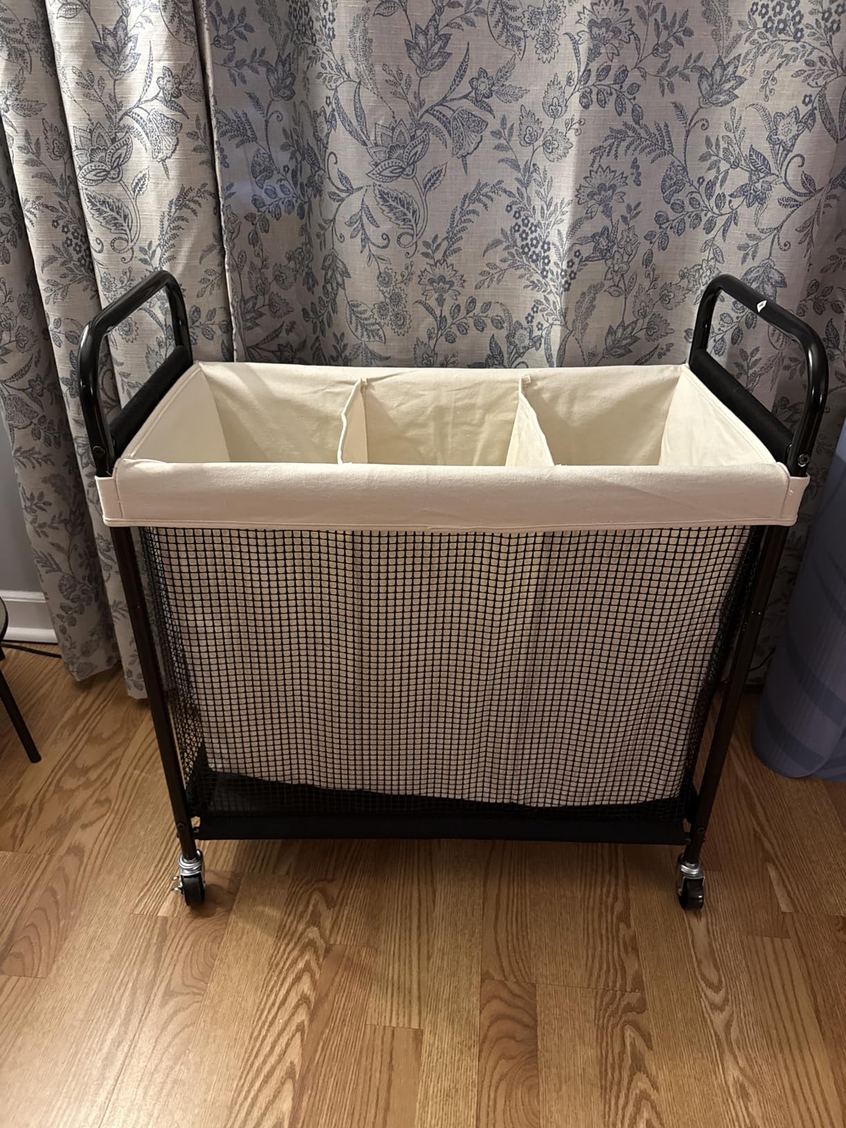 STO STO Laundry Hamper 3 Section, 120L Rolling Laundry Sorter Cart with Removable and Washable Liner Bag, Clothes Hamper with Wheels and Metal Handle for Laundry Room and Bedroom customer photo 2